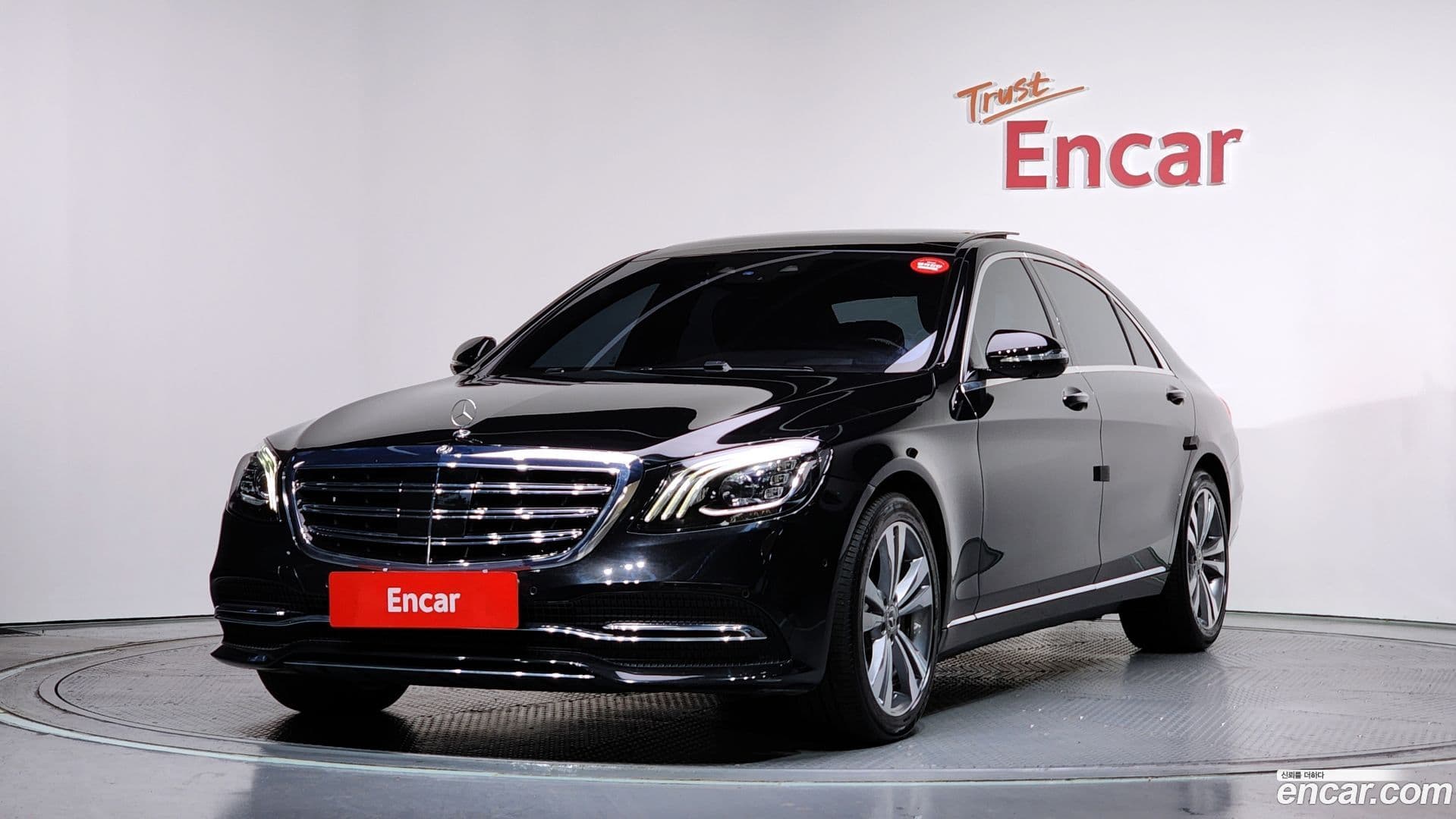 Main__Slider__Photo:S-Class Mercedes-Benz 2018.2-0