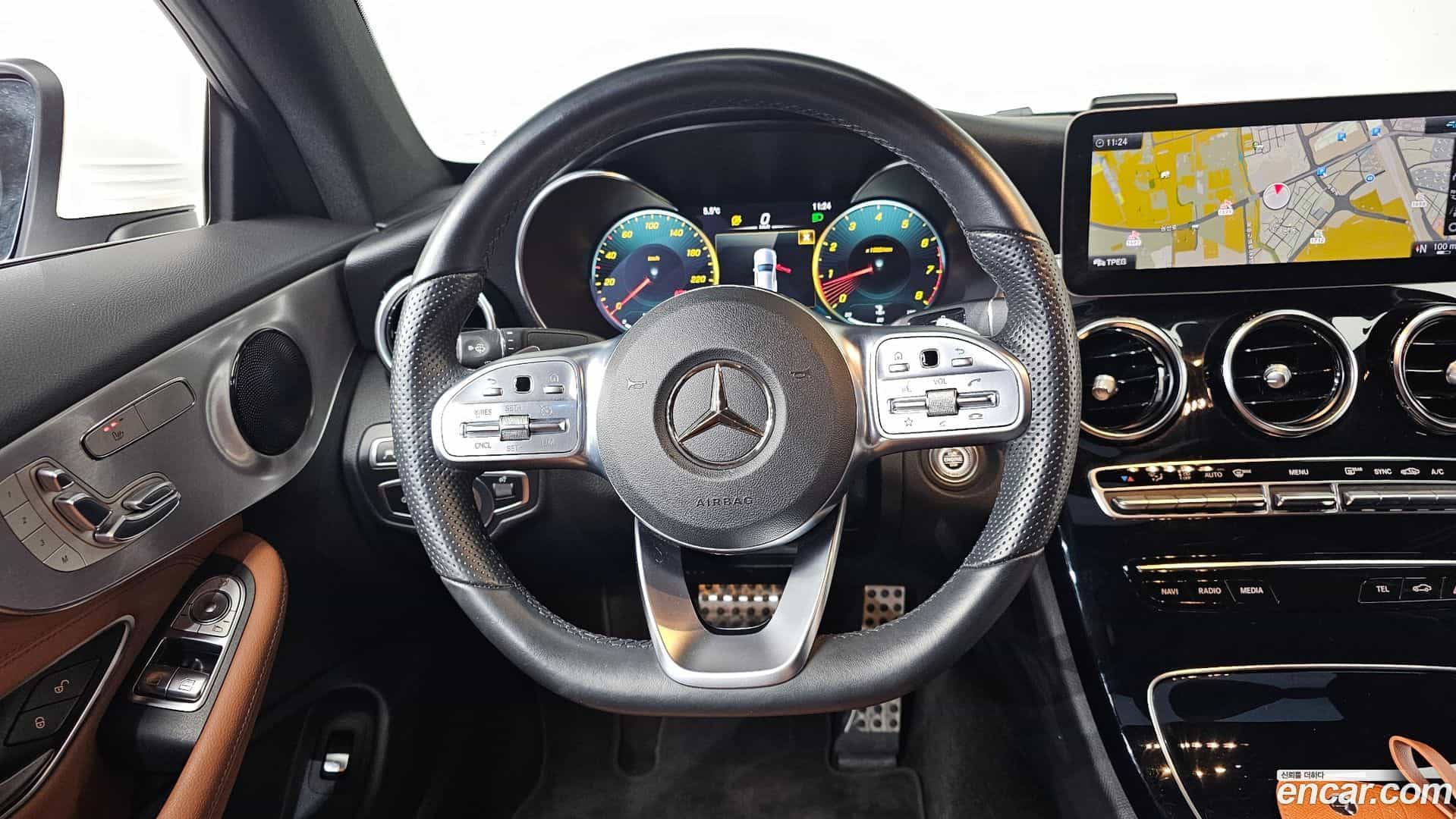 C-Class Mercedes-Benz 2020.5-OPTION-017