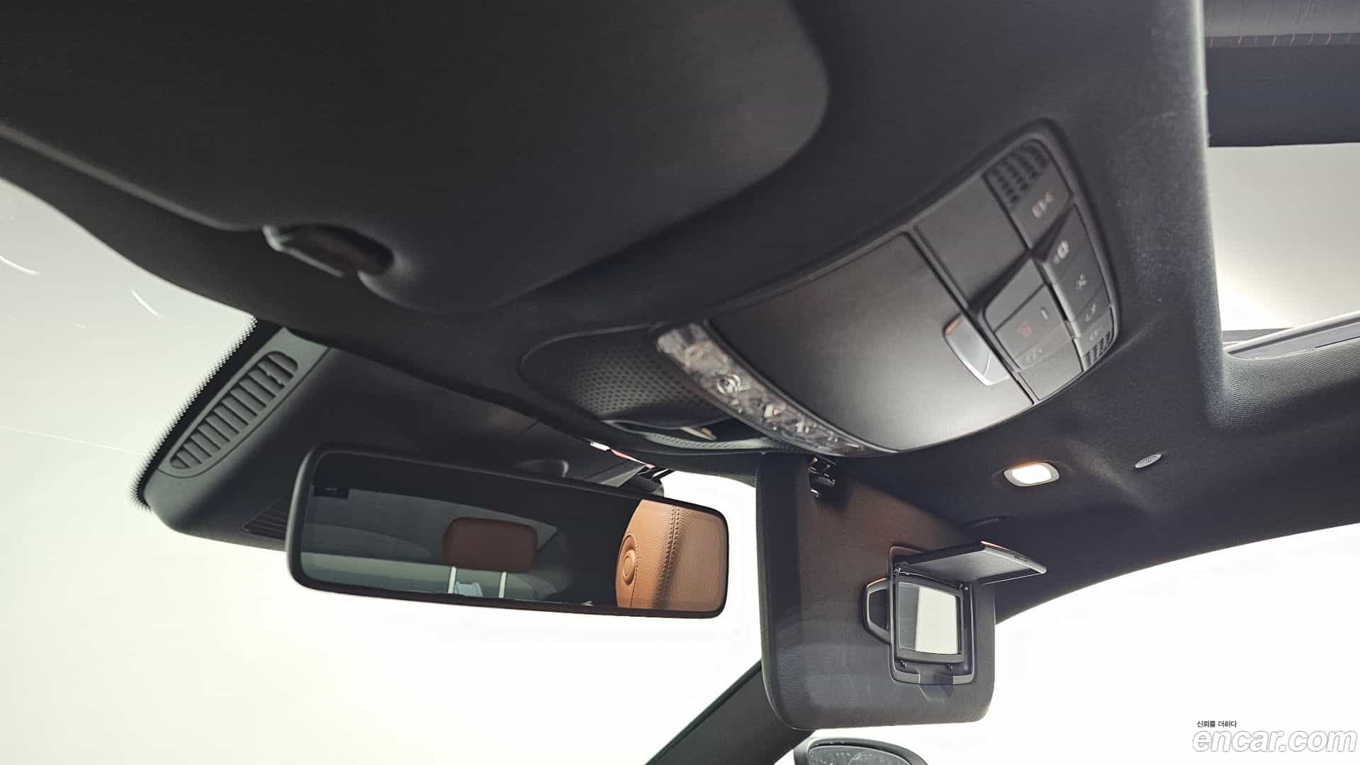 C-Class Mercedes-Benz 2020.5-OPTION-022