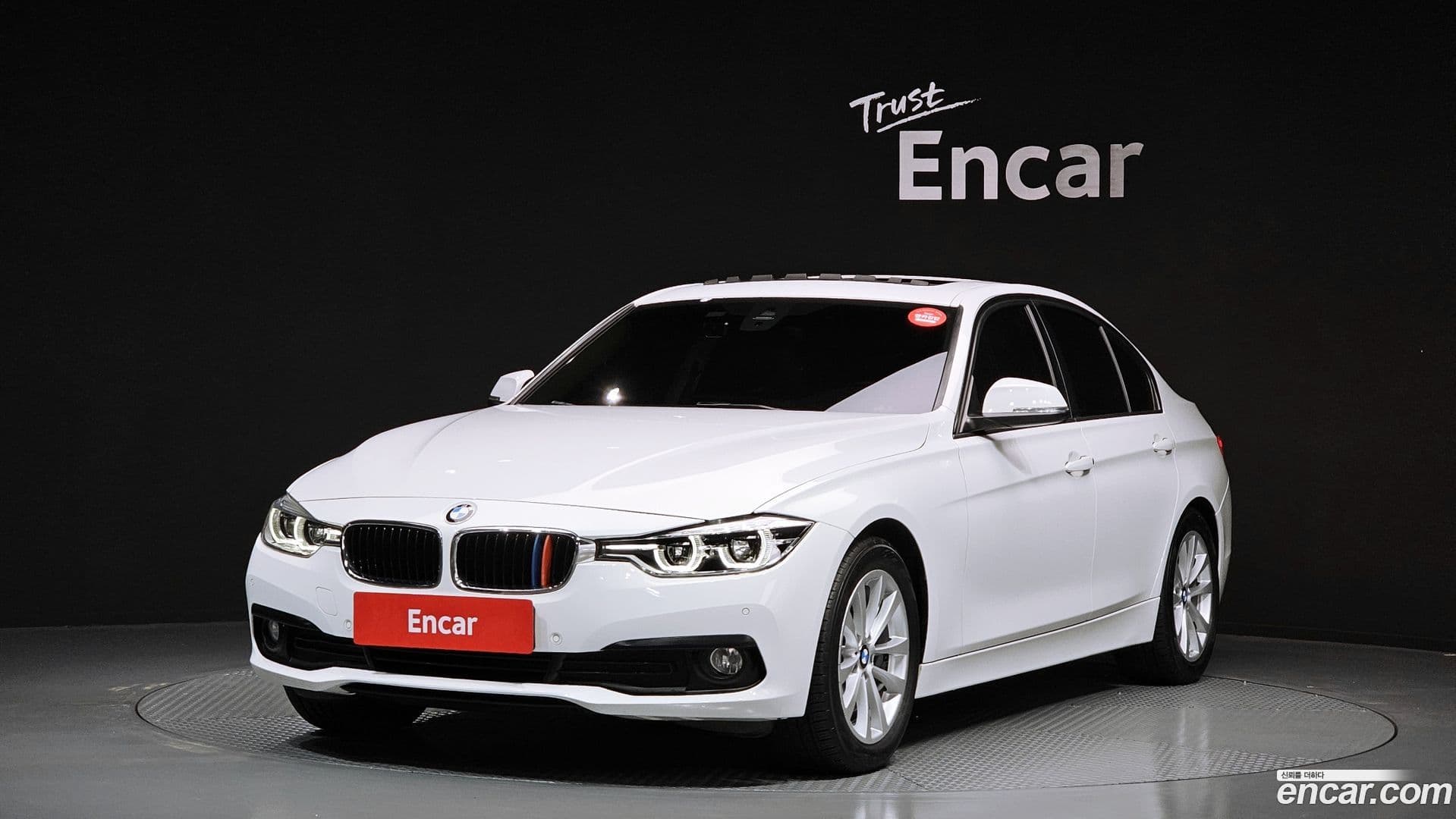 Main__Slider__Photo:3-Series BMW 2018.11-0