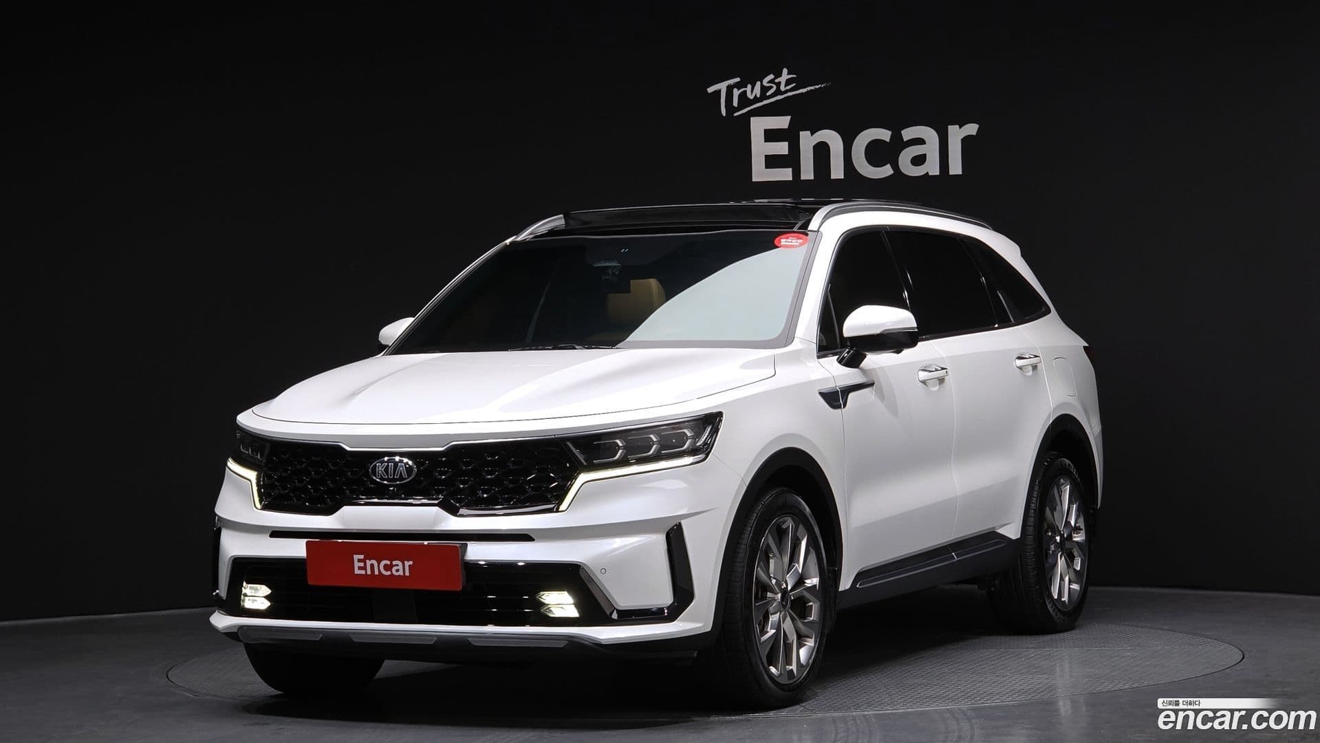 Main__Slider__Photo:Sorento Kia 2020.6-0