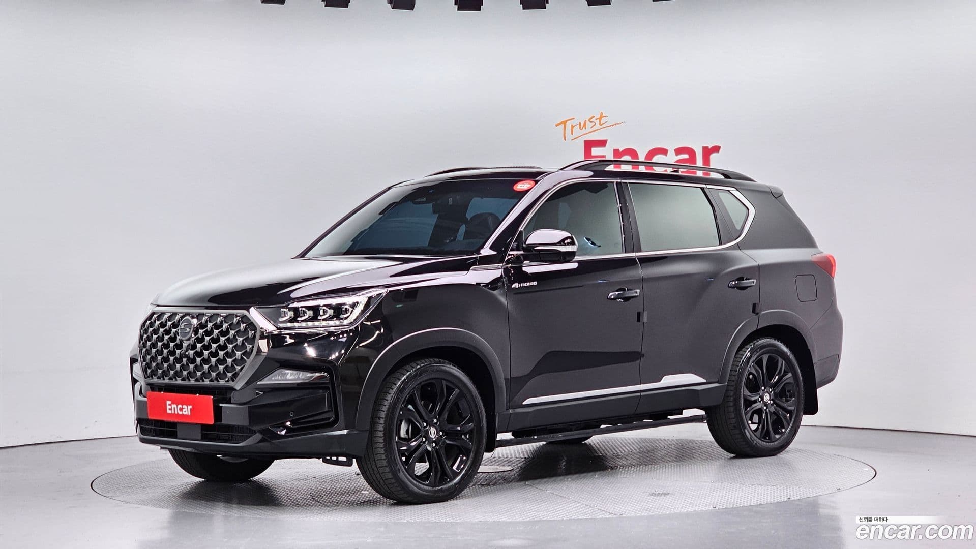 Main__Slider__Photo:Rexton KG Mobility 2022.10-0