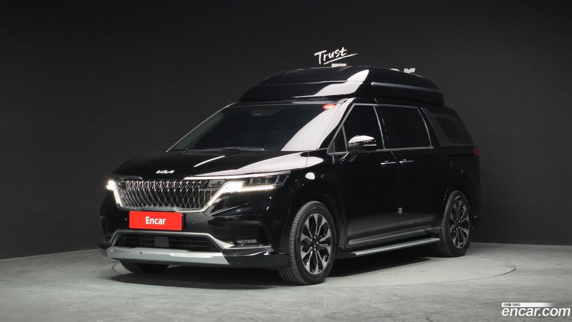 Main__Slider__Photo:Canival Kia 2022.5-0