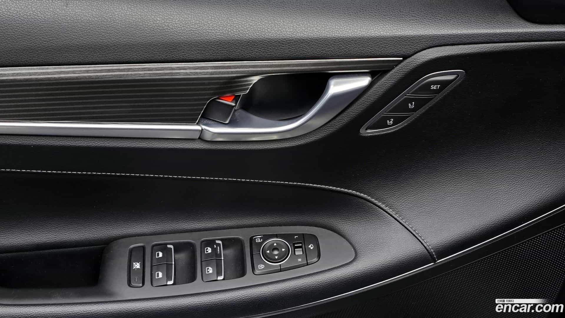 Grandeur Hyundai 2018.3-OPTION-021