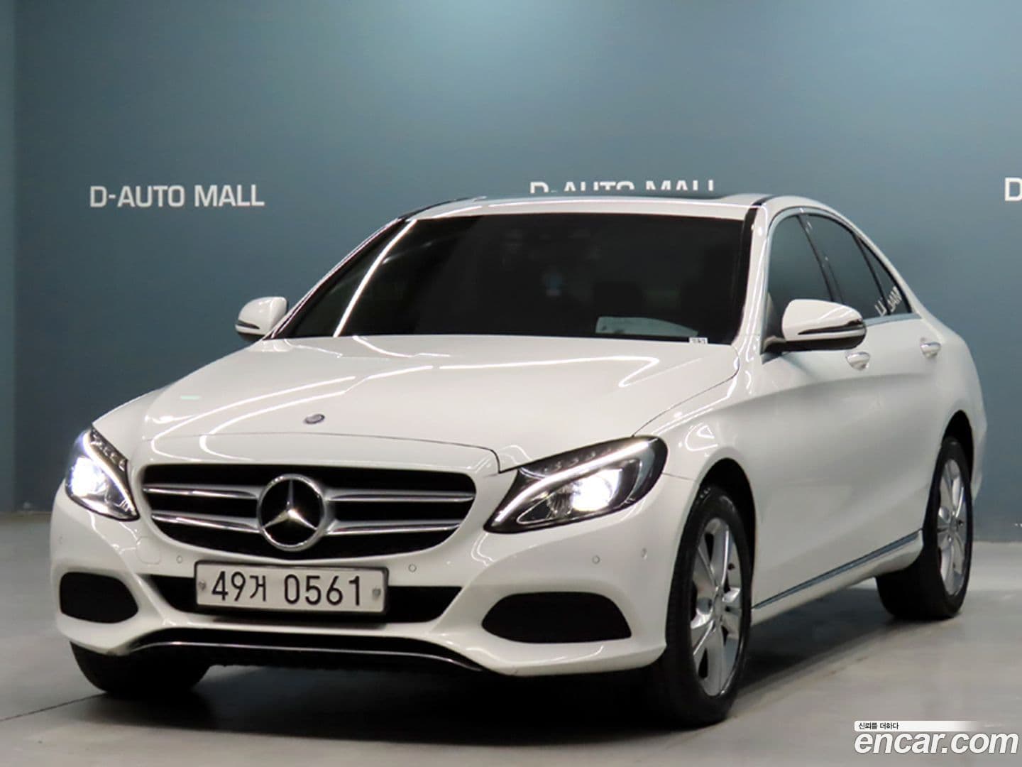 Main__Slider__Photo:C-Class Mercedes-Benz 2015.10-0