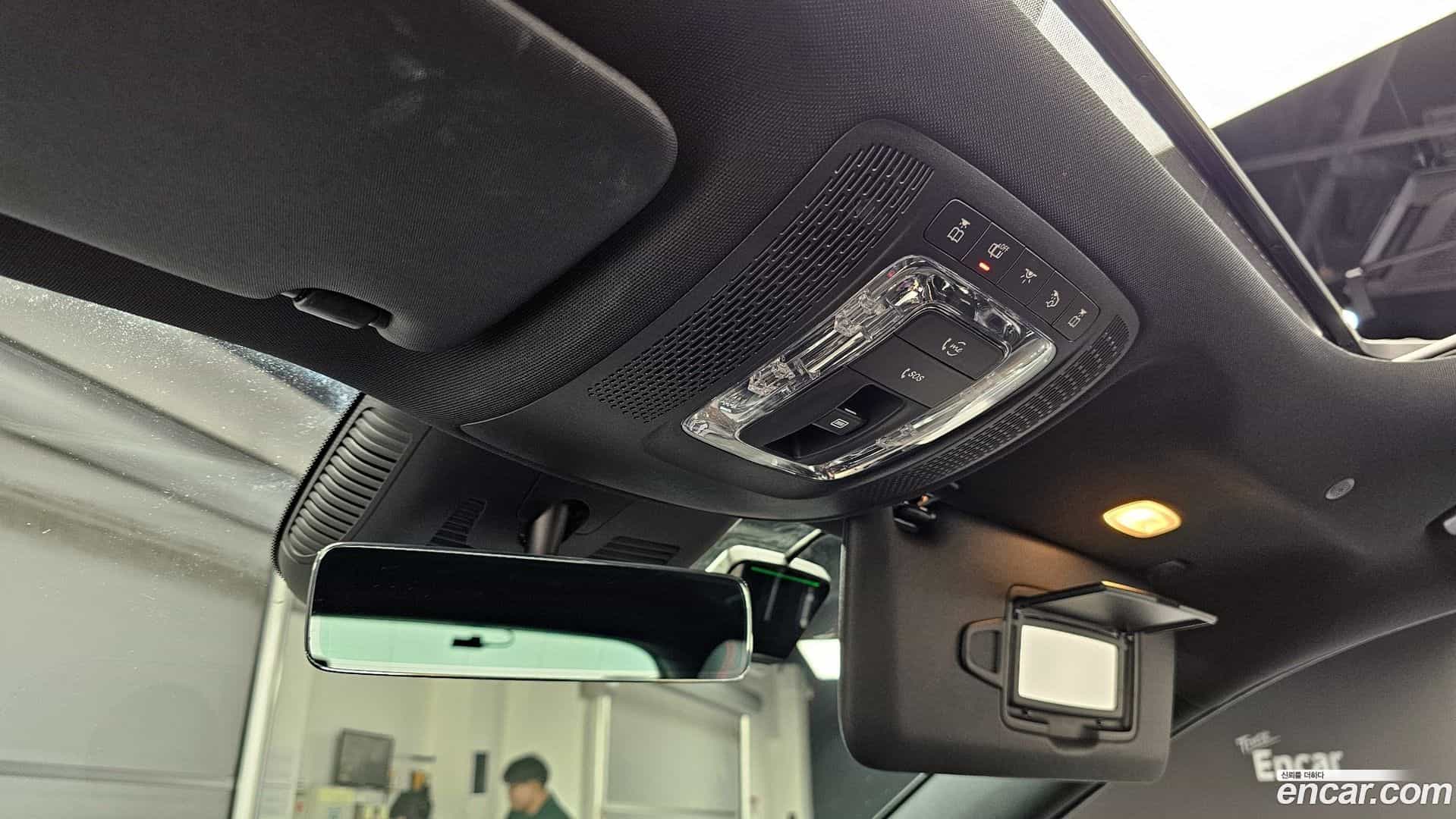 GLA-Class Mercedes-Benz 2025.4-OPTION-021