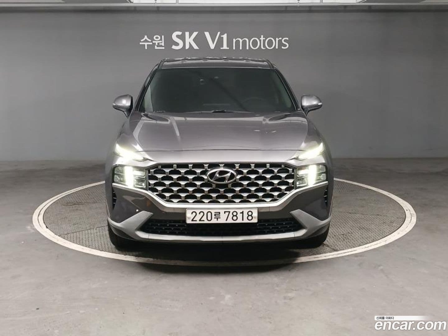Main__Slider__Photo:Santafe Hyundai 2022.10-0