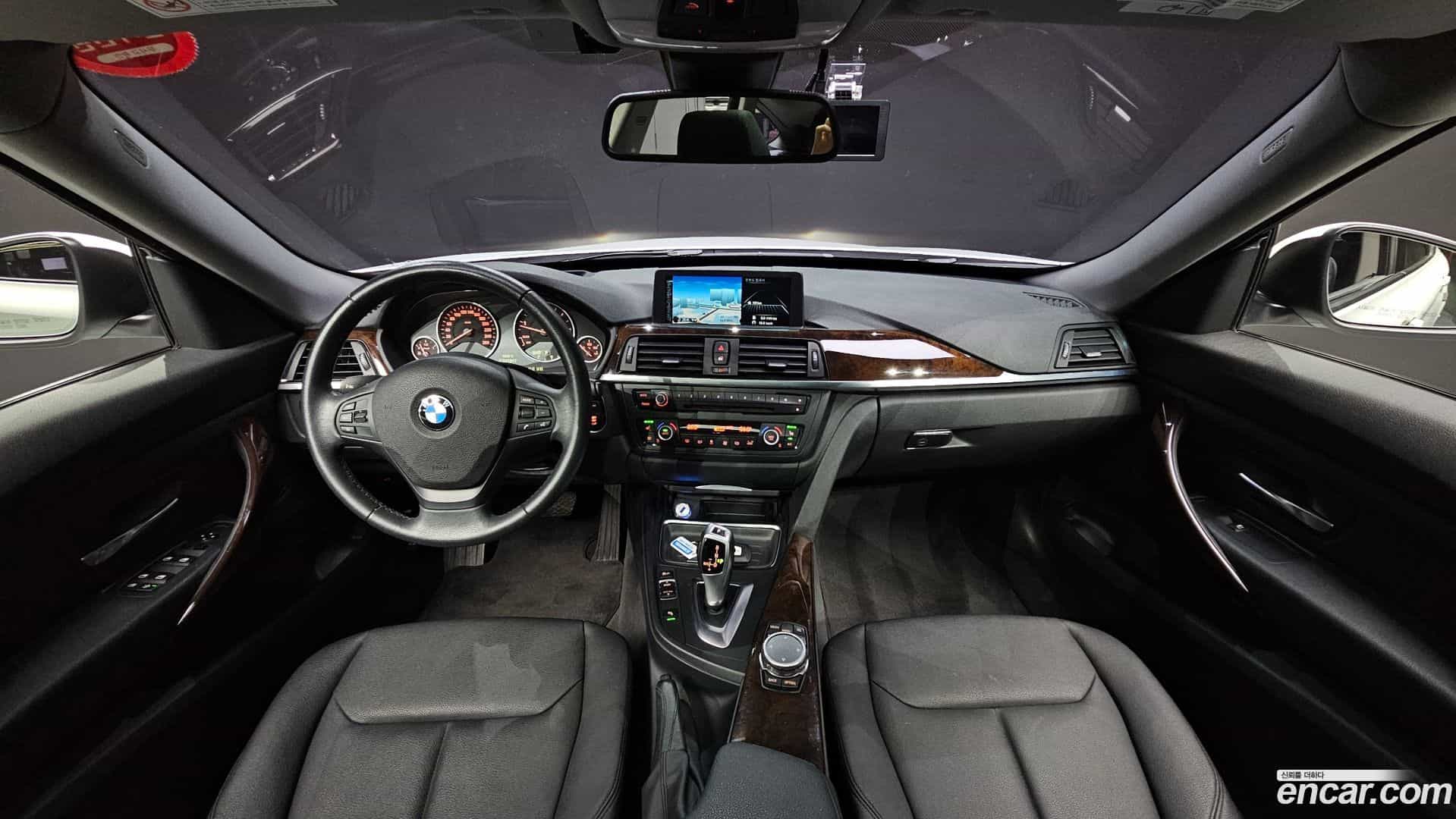 Gran Turismo BMW 2015.2-INNER-007