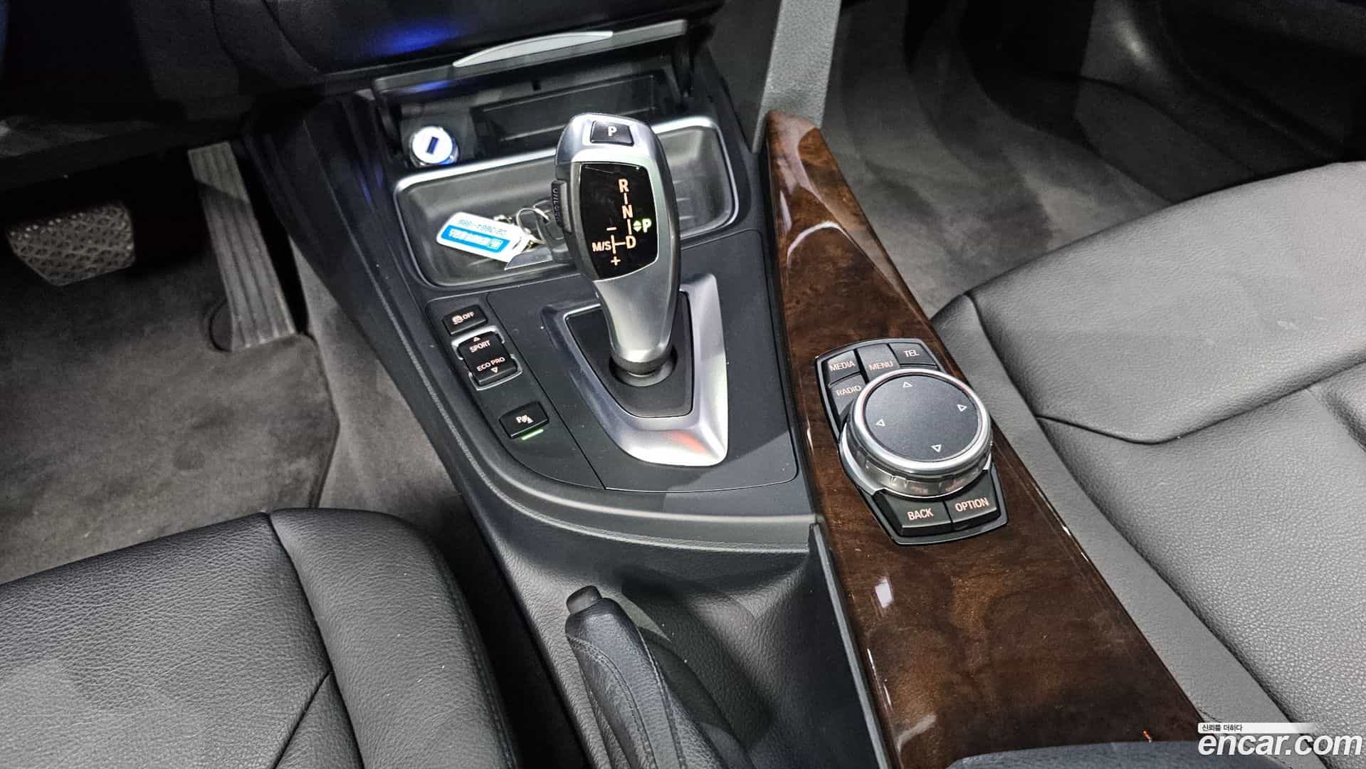 Gran Turismo BMW 2015.2-INNER-009