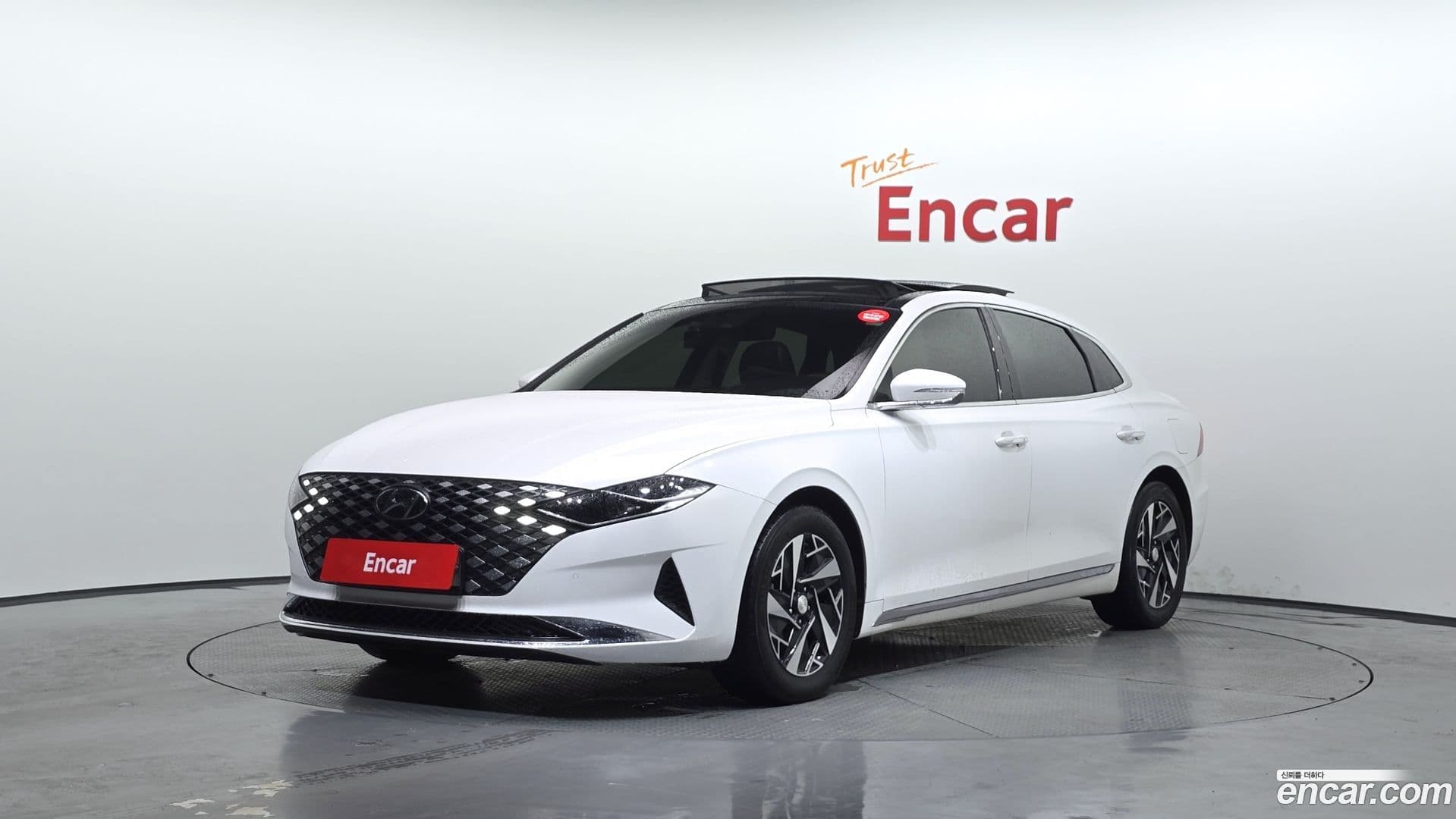 Main__Slider__Photo:Grandeur Hyundai 2020.2-0