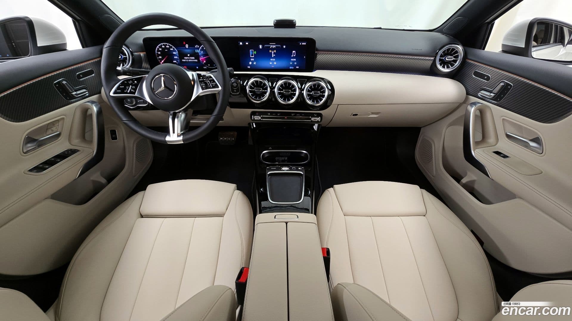 Main__Slider__Photo:A-Class Mercedes-Benz 2025.4-0
