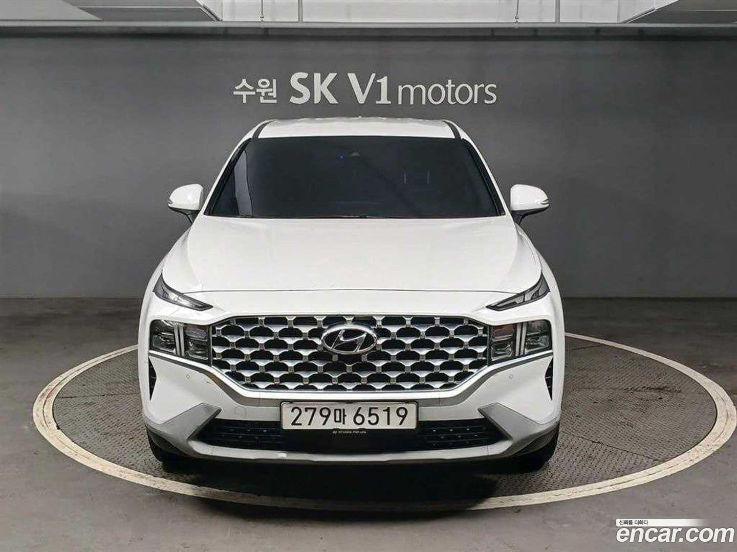 Main__Slider__Photo:Santafe Hyundai 2020.8-0