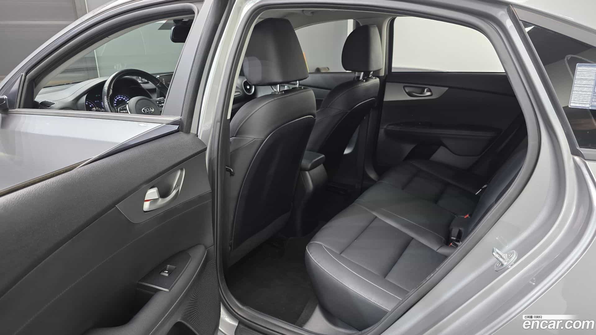 K3 Kia 2019.0-OPTION-015