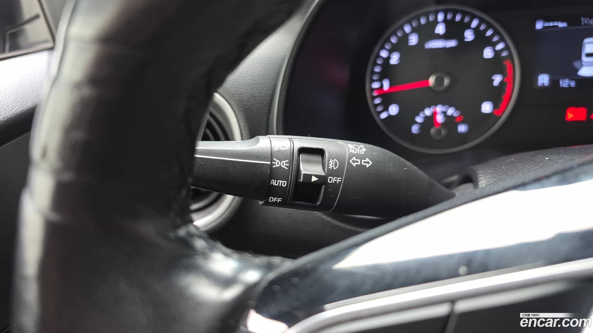 K3 Kia 2019.0-OPTION-020