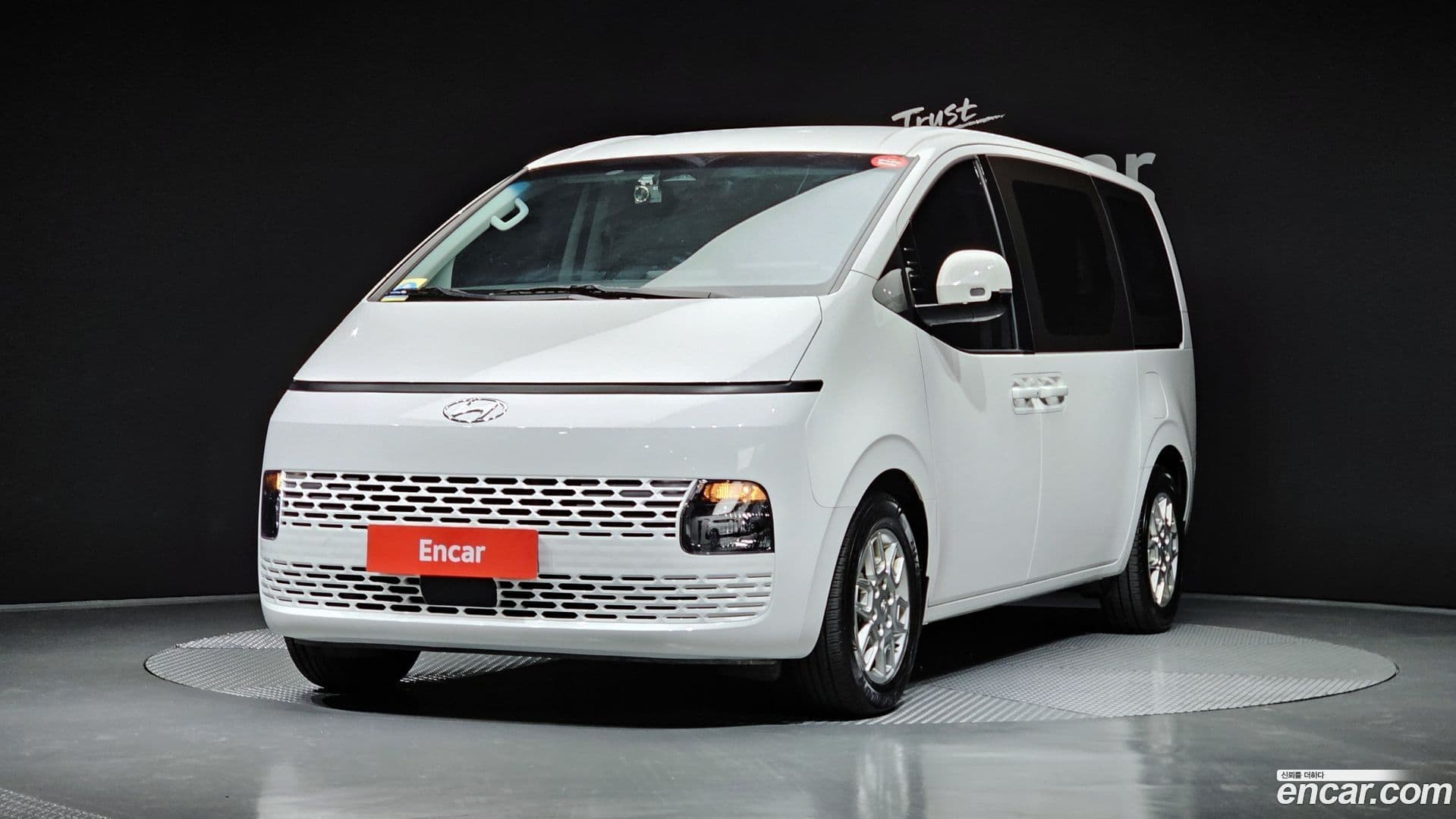 Main__Slider__Photo:Staria Hyundai 2022.4-0