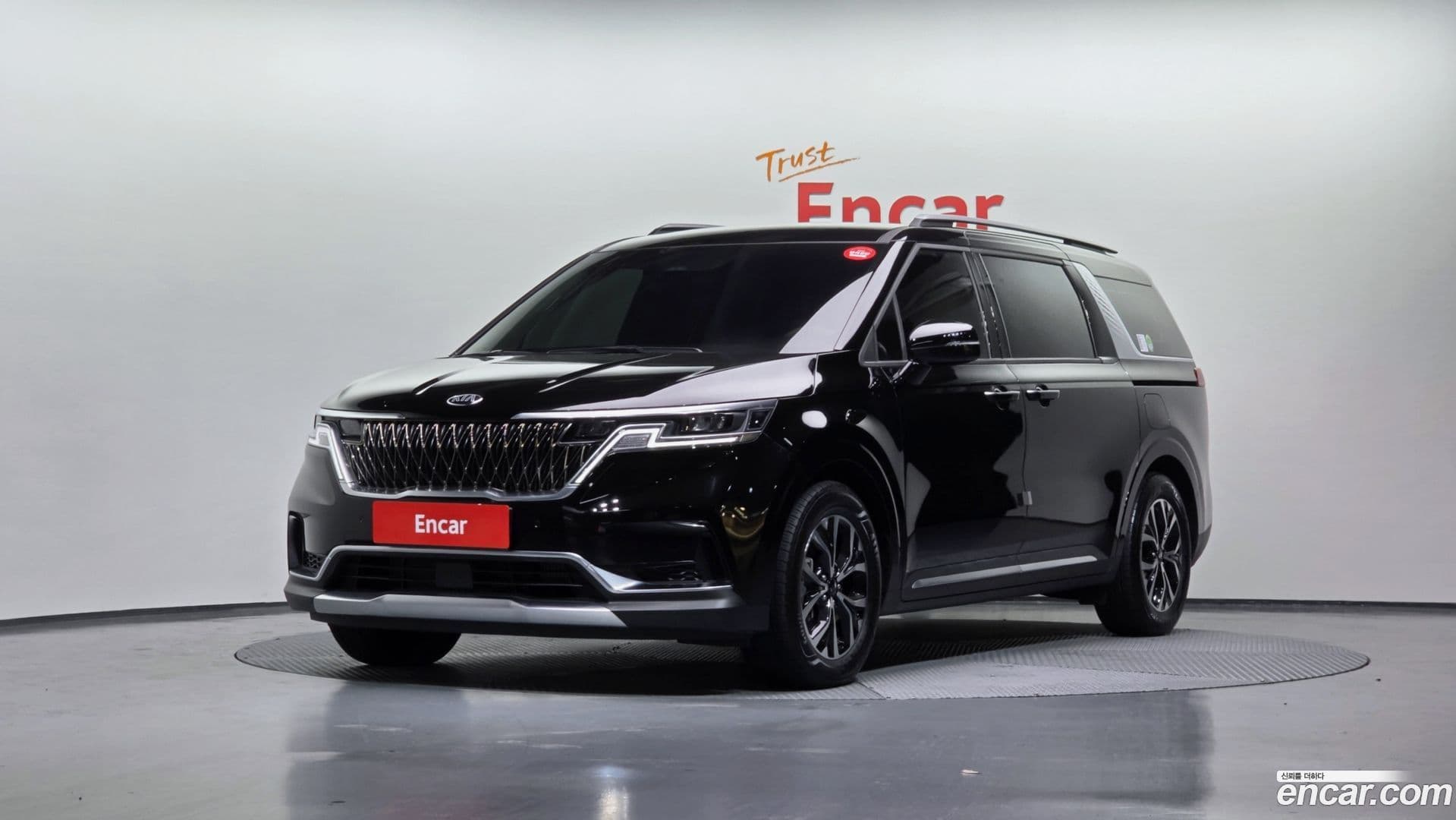 Main__Slider__Photo:Canival Kia 2020.11-0