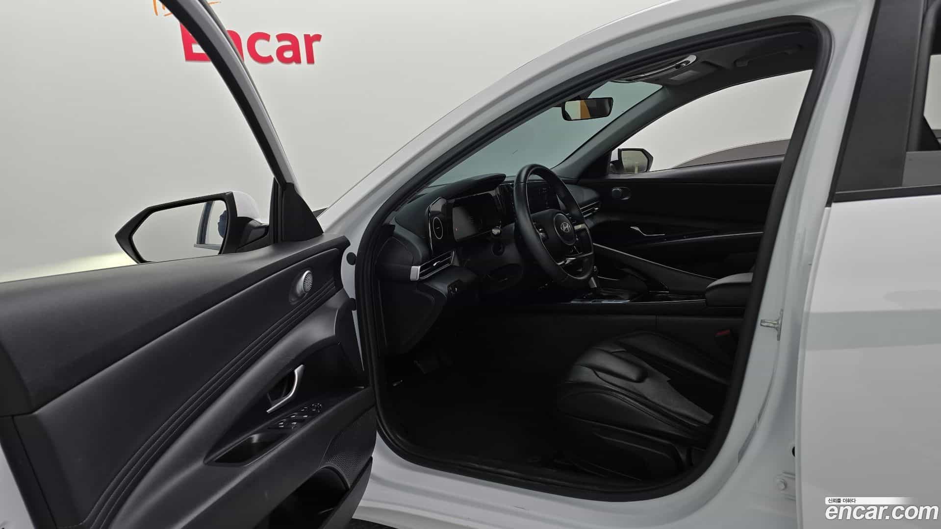 AVANTE Hyundai 2024.3-INNER-010