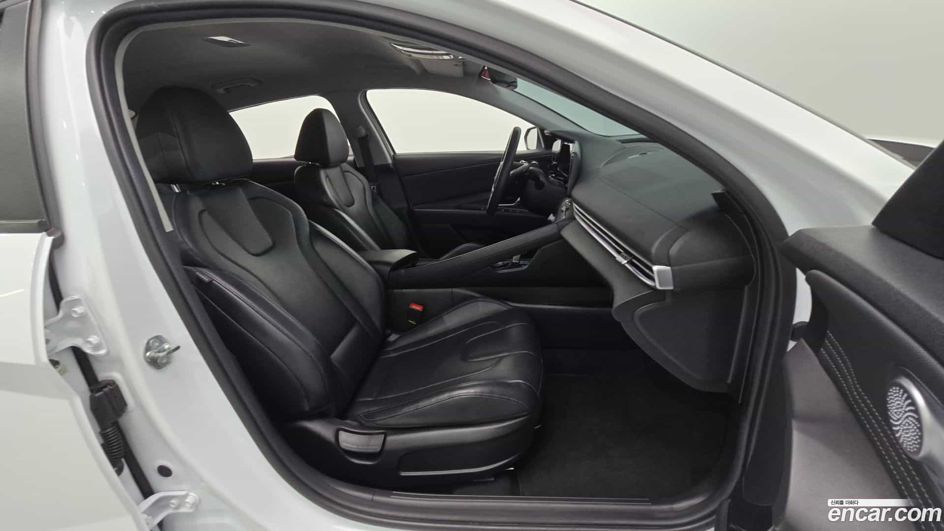 AVANTE Hyundai 2024.3-OPTION-015