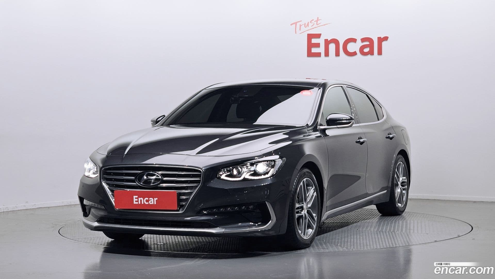 Main__Slider__Photo:Grandeur Hyundai 2018.4-0