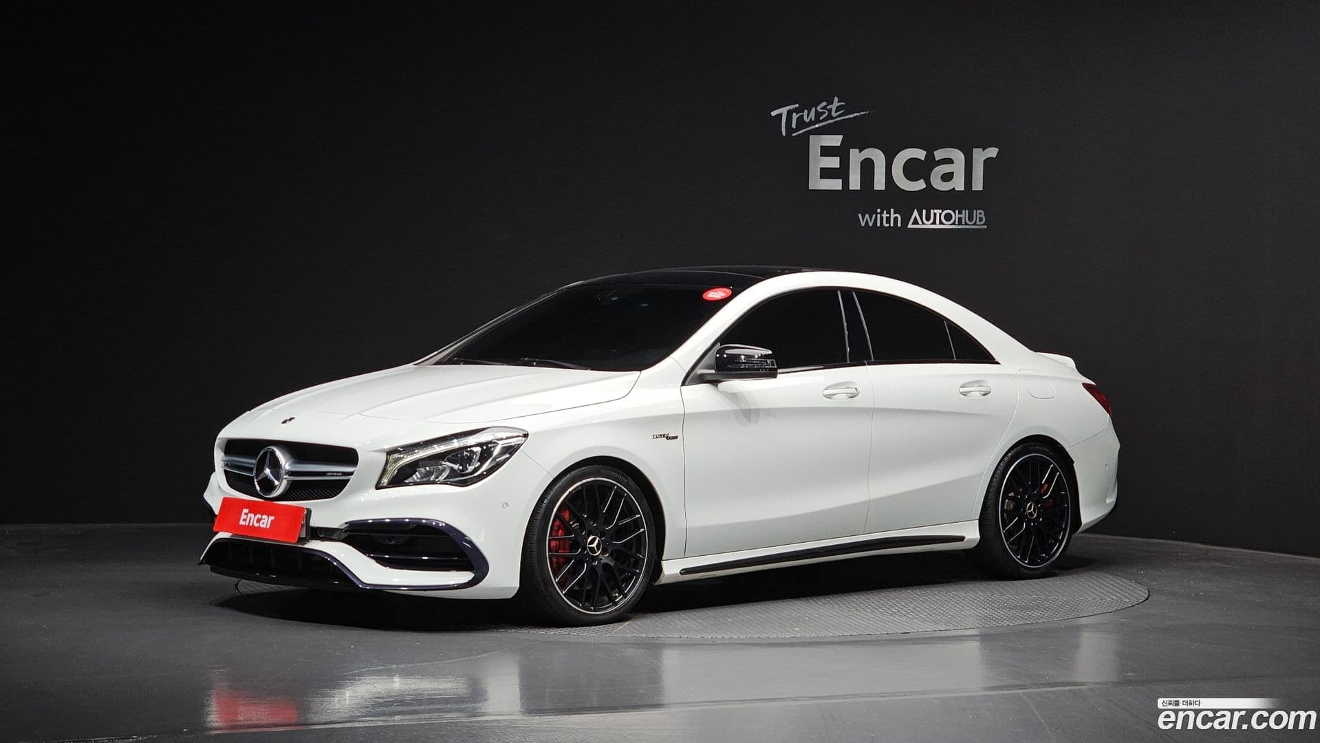 Main__Slider__Photo:CLA-Class Mercedes-Benz 2018.4-0