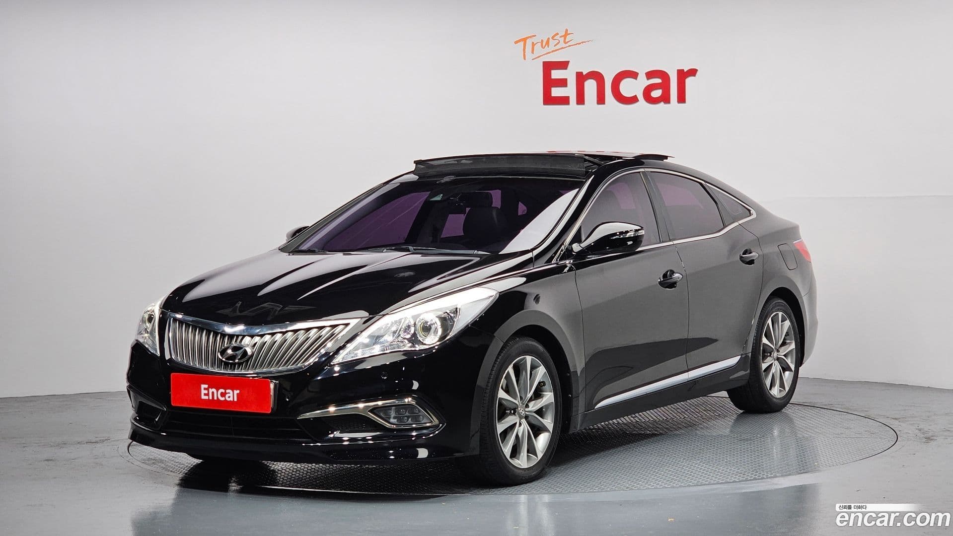 Main__Slider__Photo:Grandeur Hyundai 2015.5-0