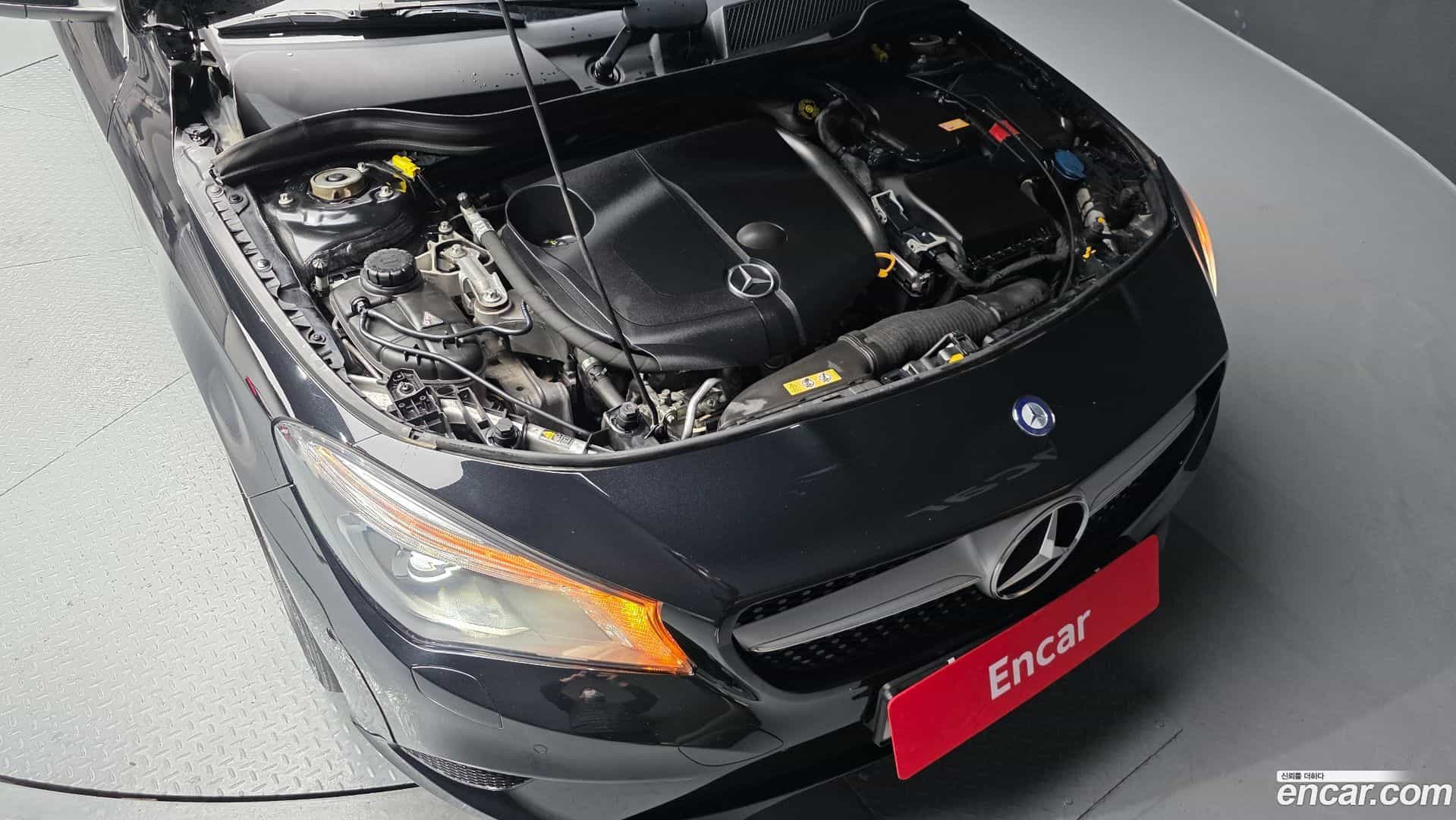 CLA-Class Mercedes-Benz 2016.3-INNER-006