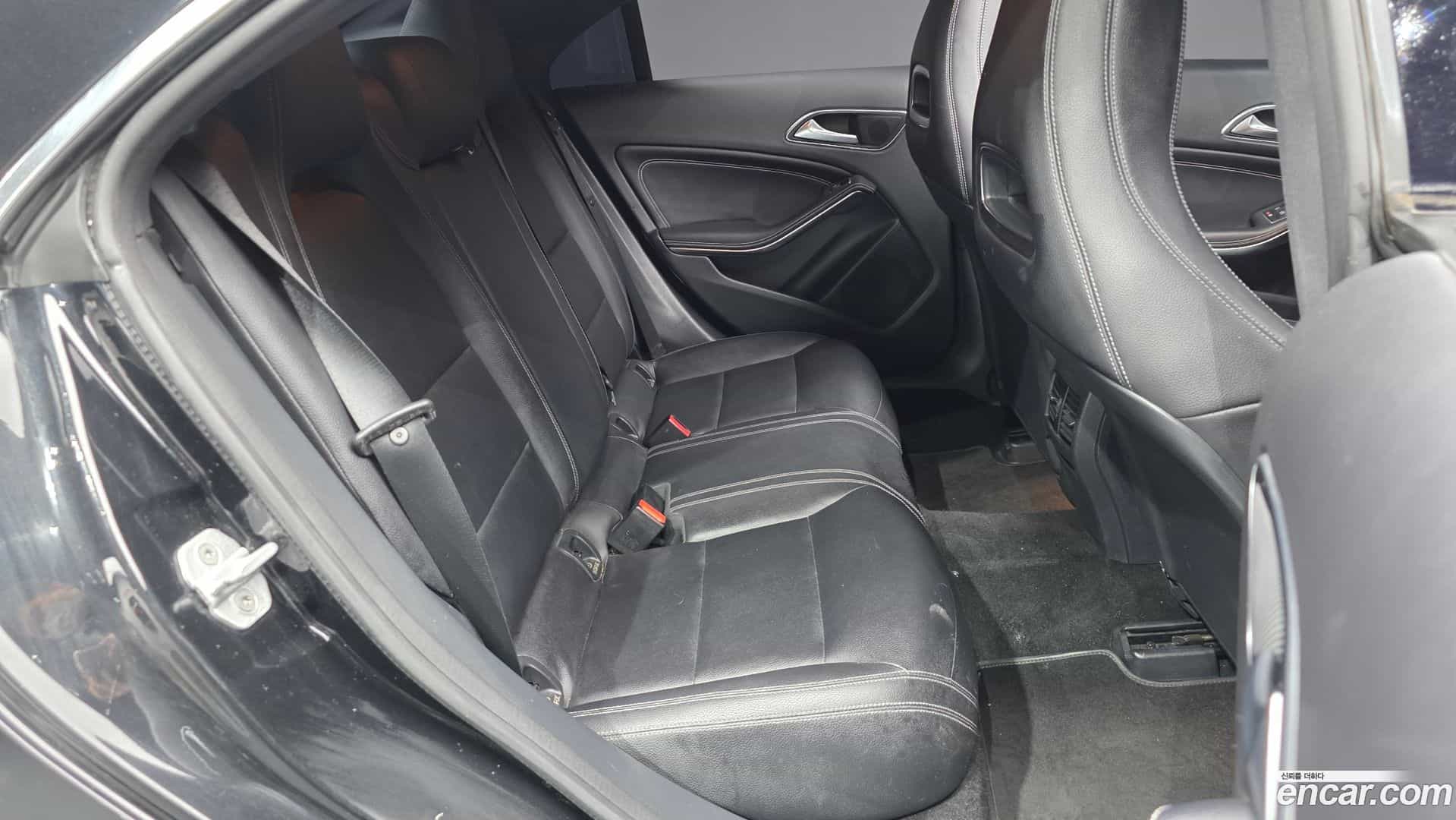 CLA-Class Mercedes-Benz 2016.3-OPTION-016