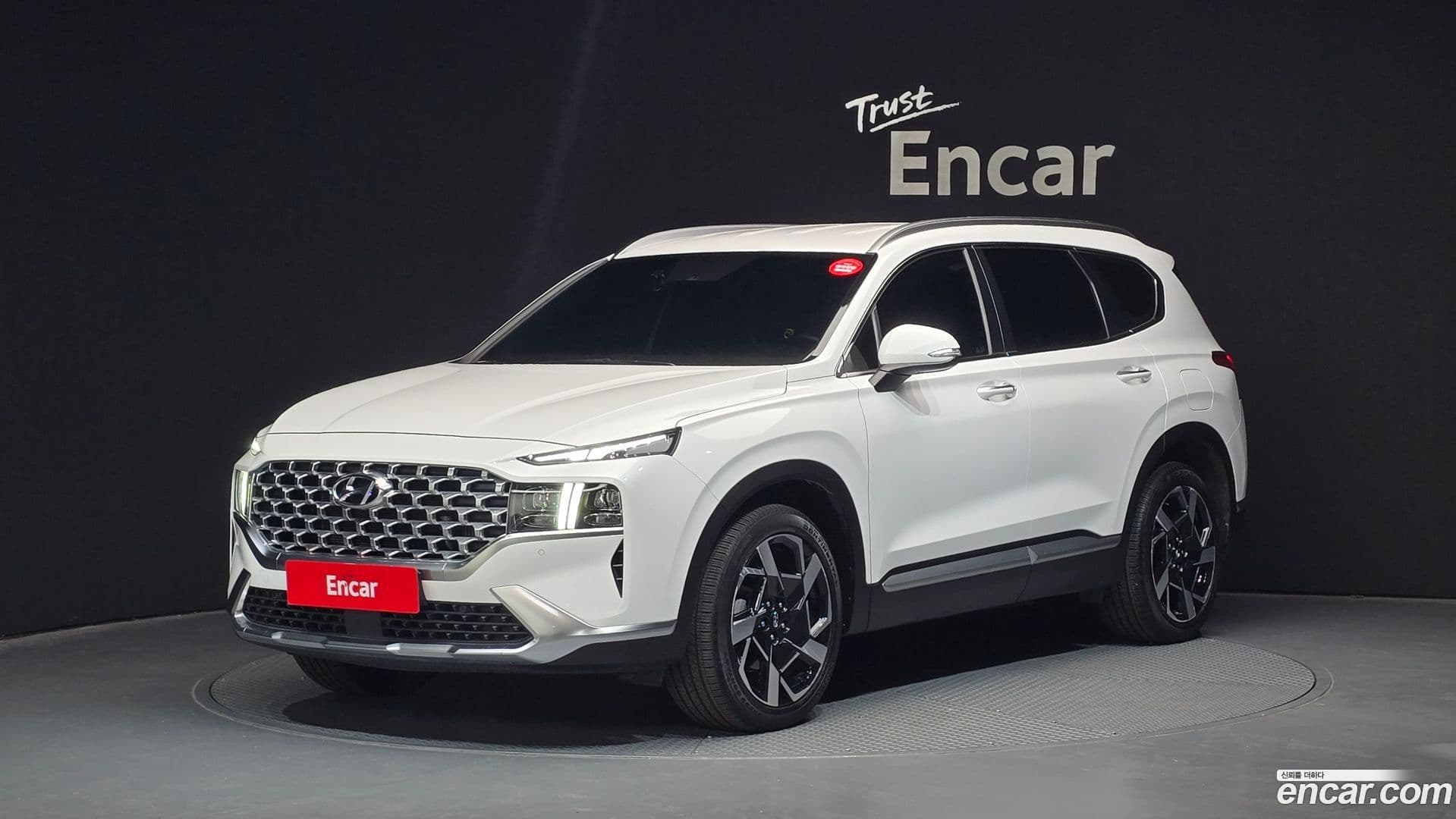 Main__Slider__Photo:Santafe Hyundai 2020.6-0