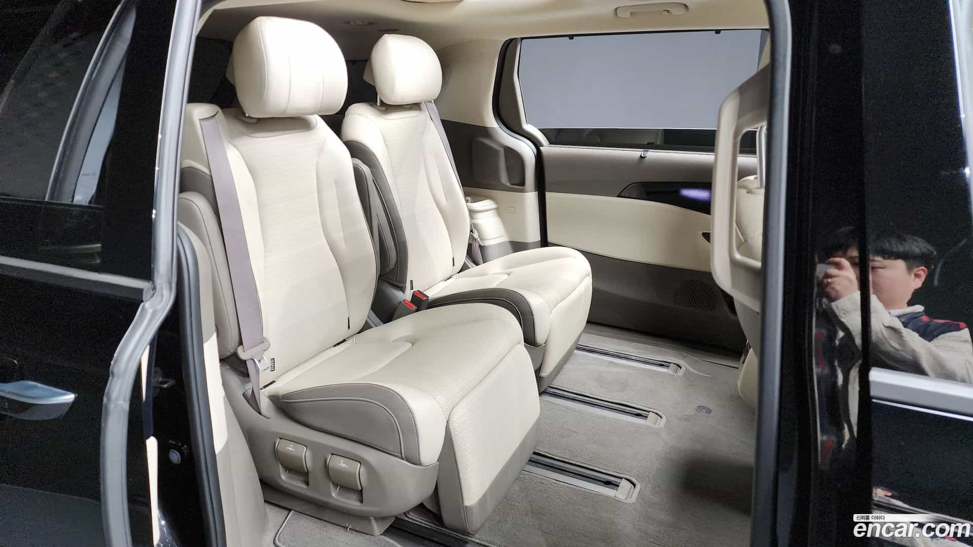 Canival Kia 2023.6-OPTION-016