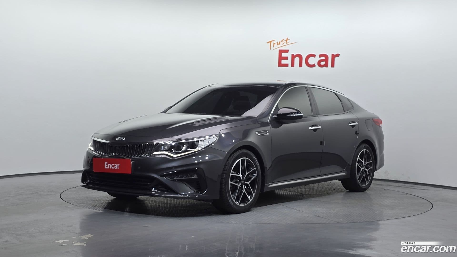 Main__Slider__Photo:K5 Kia 2018.3-0