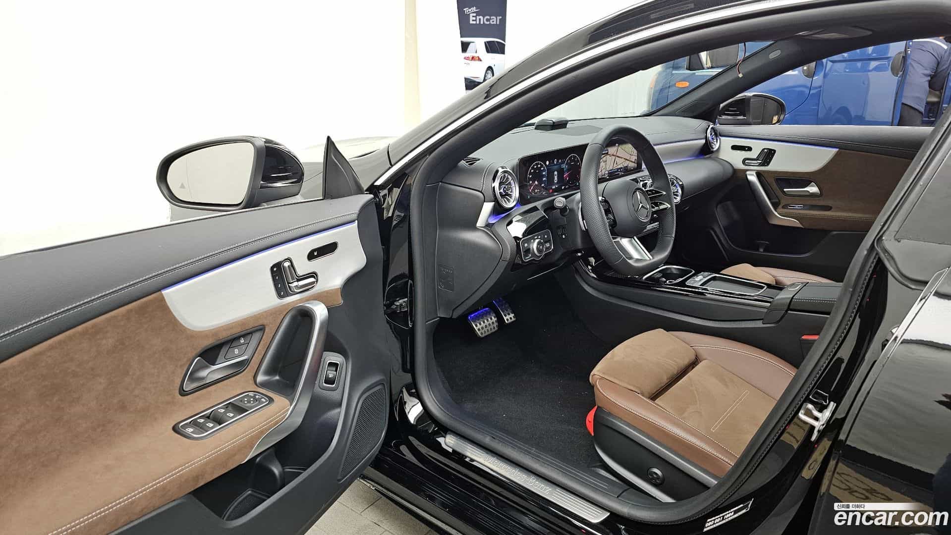 CLA-Class Mercedes-Benz 2025.4-OUTER-001