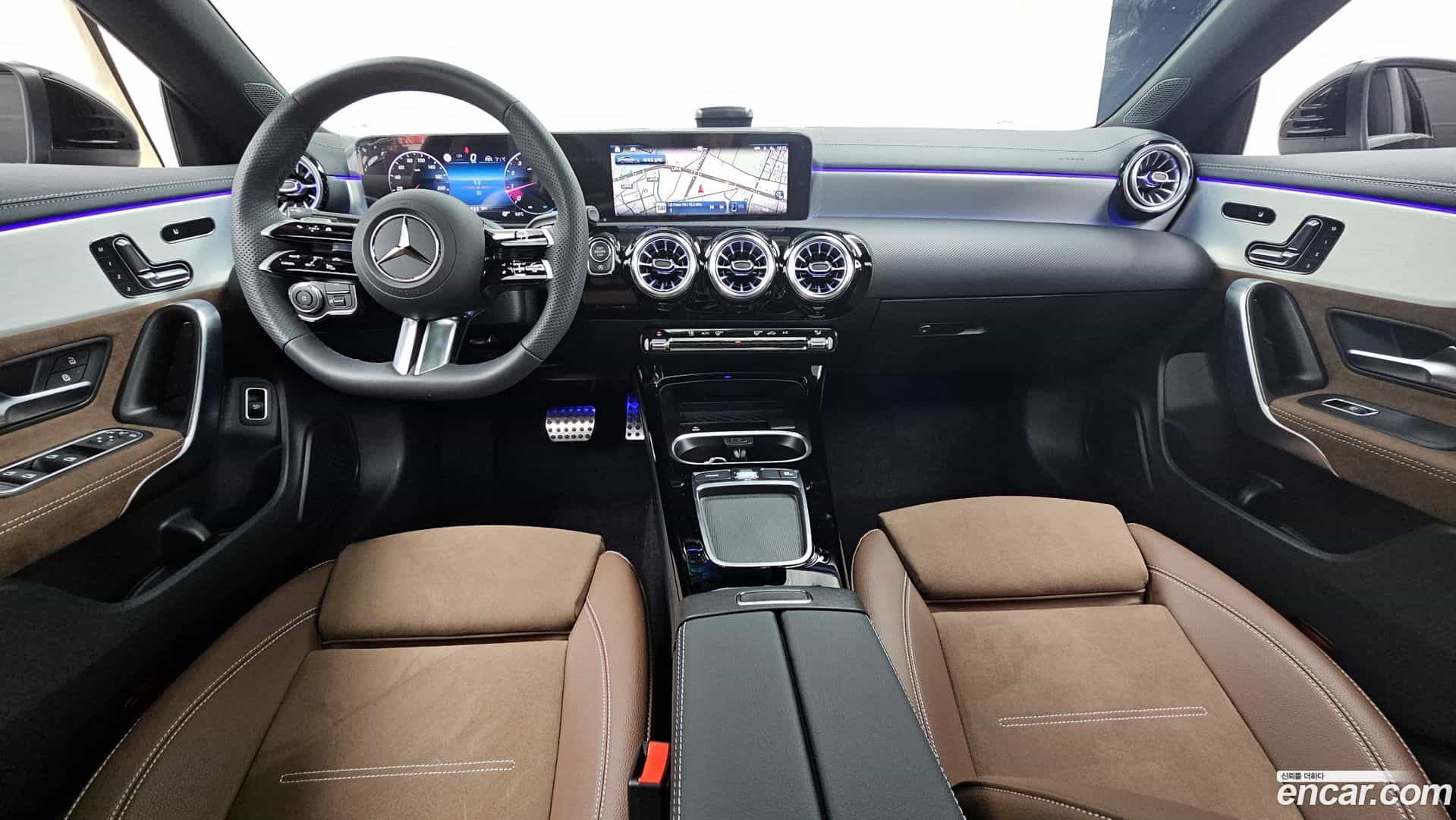 CLA-Class Mercedes-Benz 2025.4-INNER-007