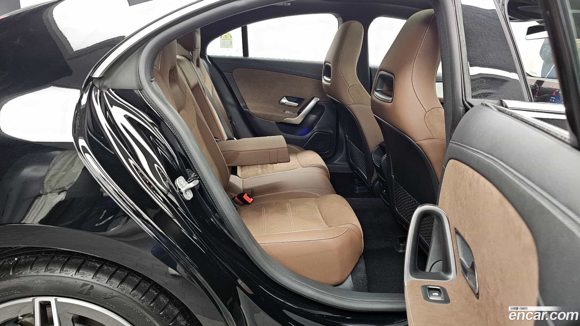 CLA-Class Mercedes-Benz 2025.4-OPTION-016