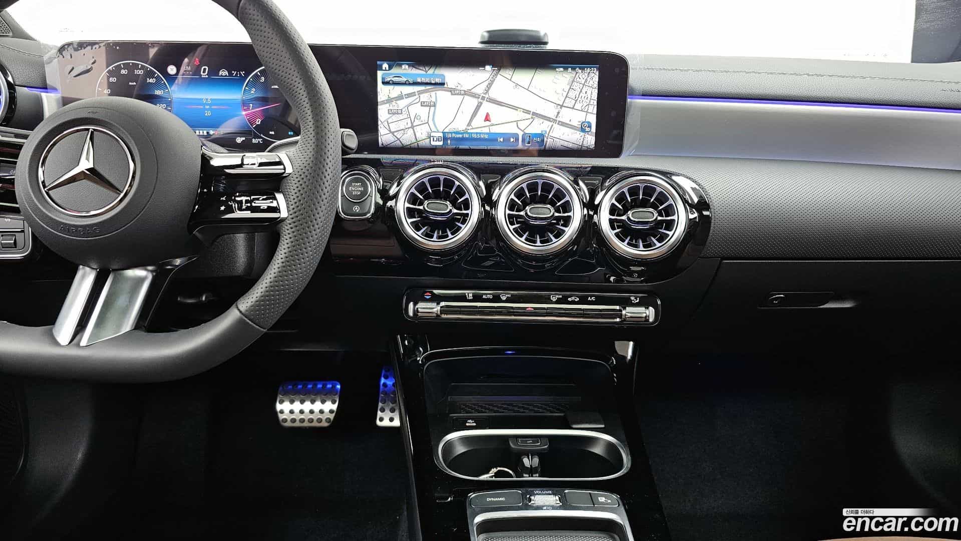 CLA-Class Mercedes-Benz 2025.4-OPTION-018