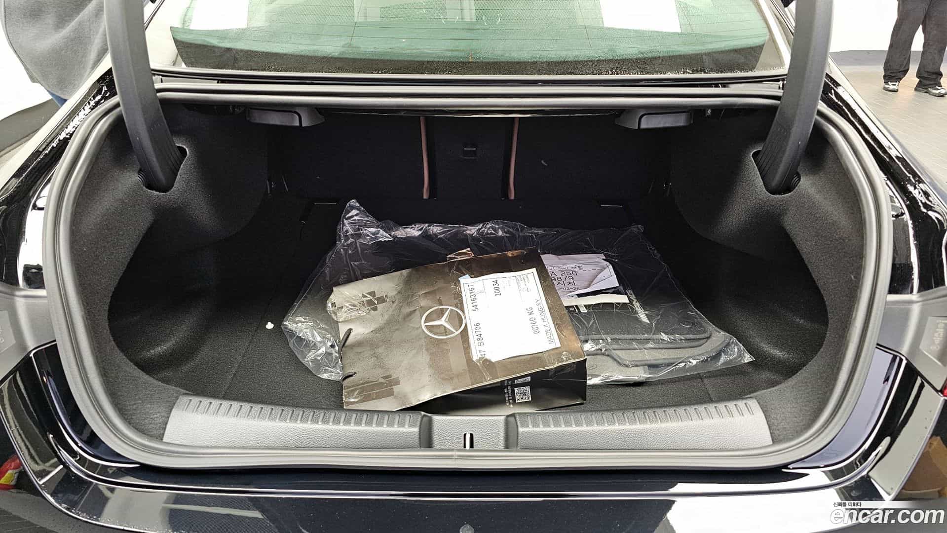 CLA-Class Mercedes-Benz 2025.4-OPTION-024