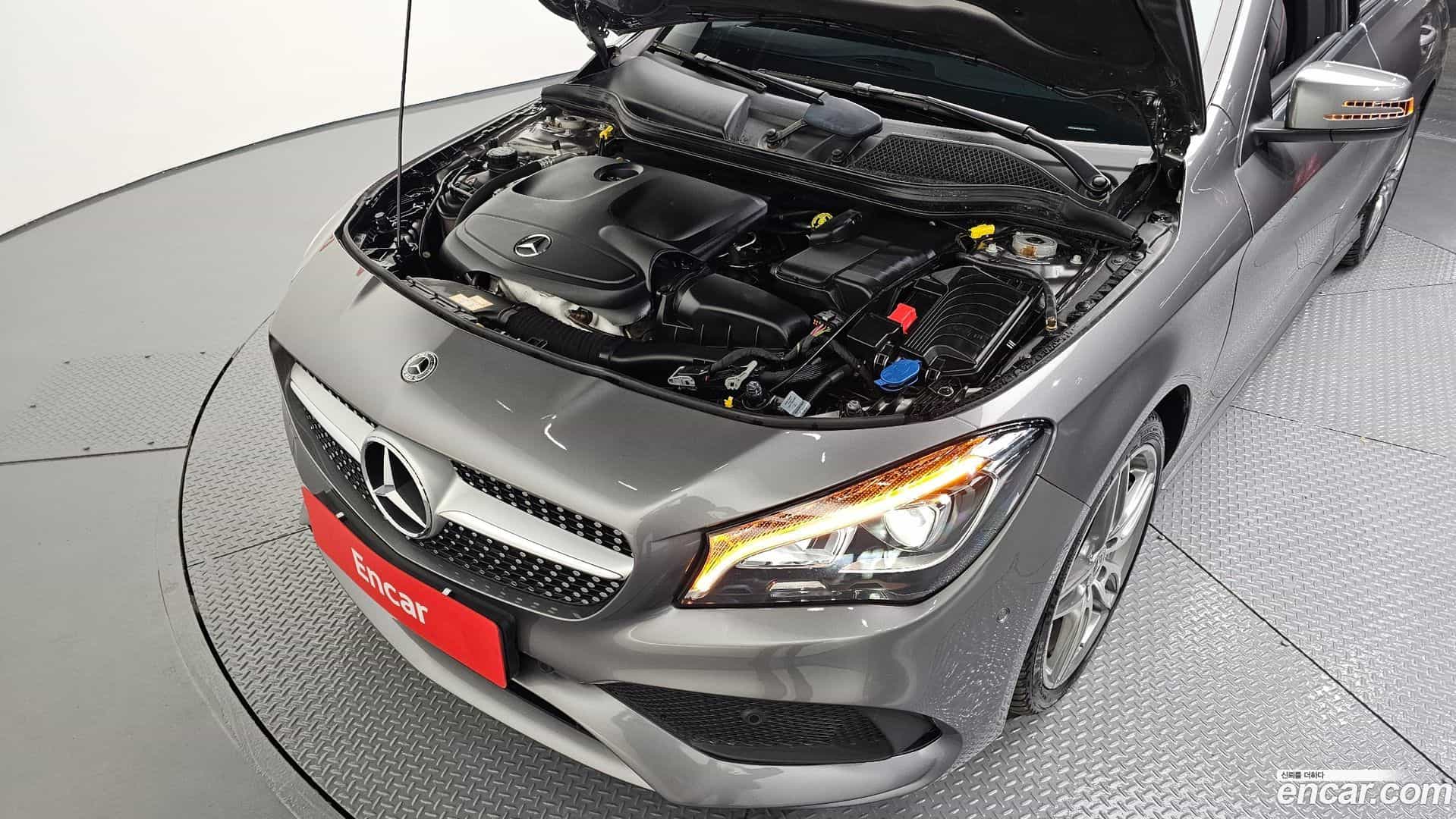CLA-Class Mercedes-Benz 2018.6-INNER-006