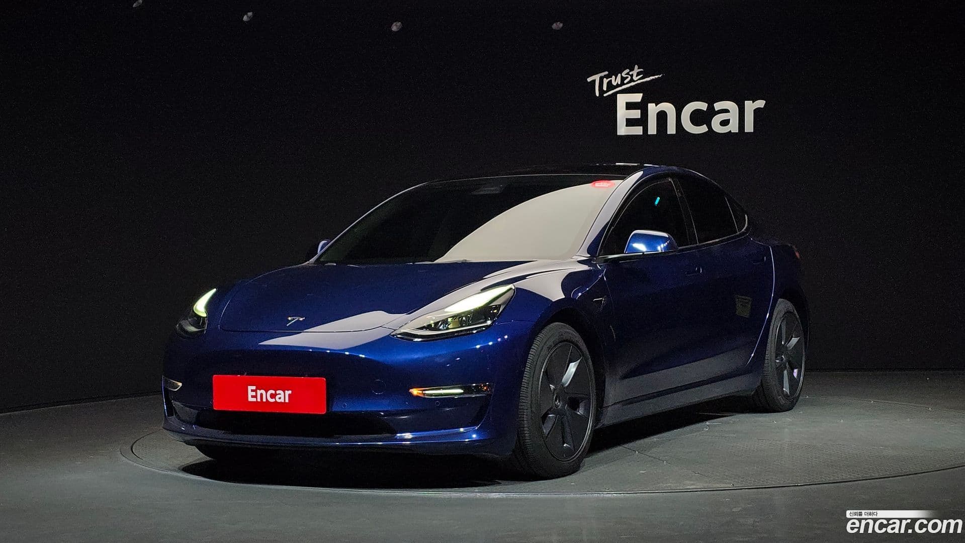Main__Slider__Photo:Model 3 Tesla 2022.1-0
