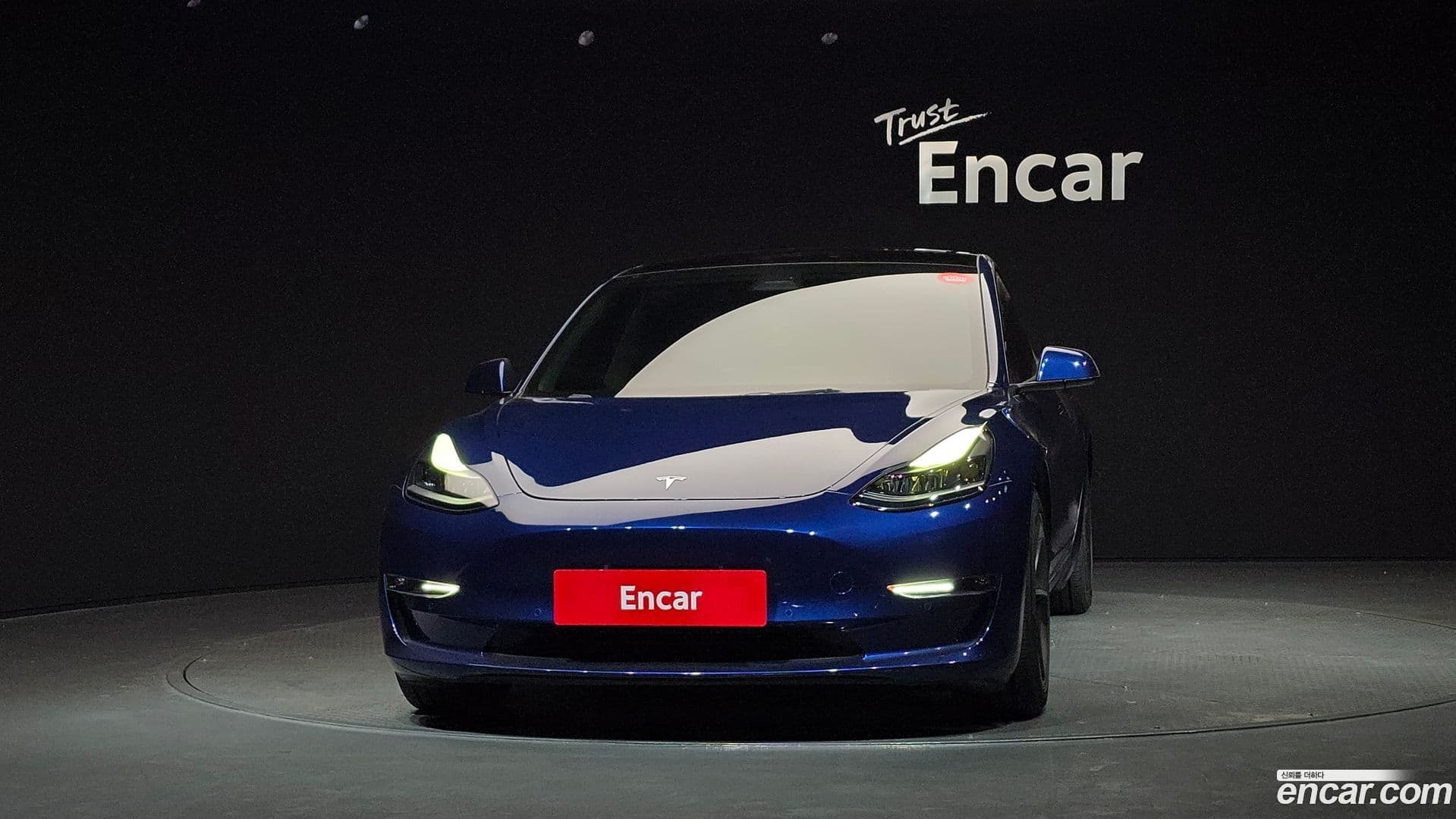 Main__Slider__Photo:Model 3 Tesla 2022.1-2