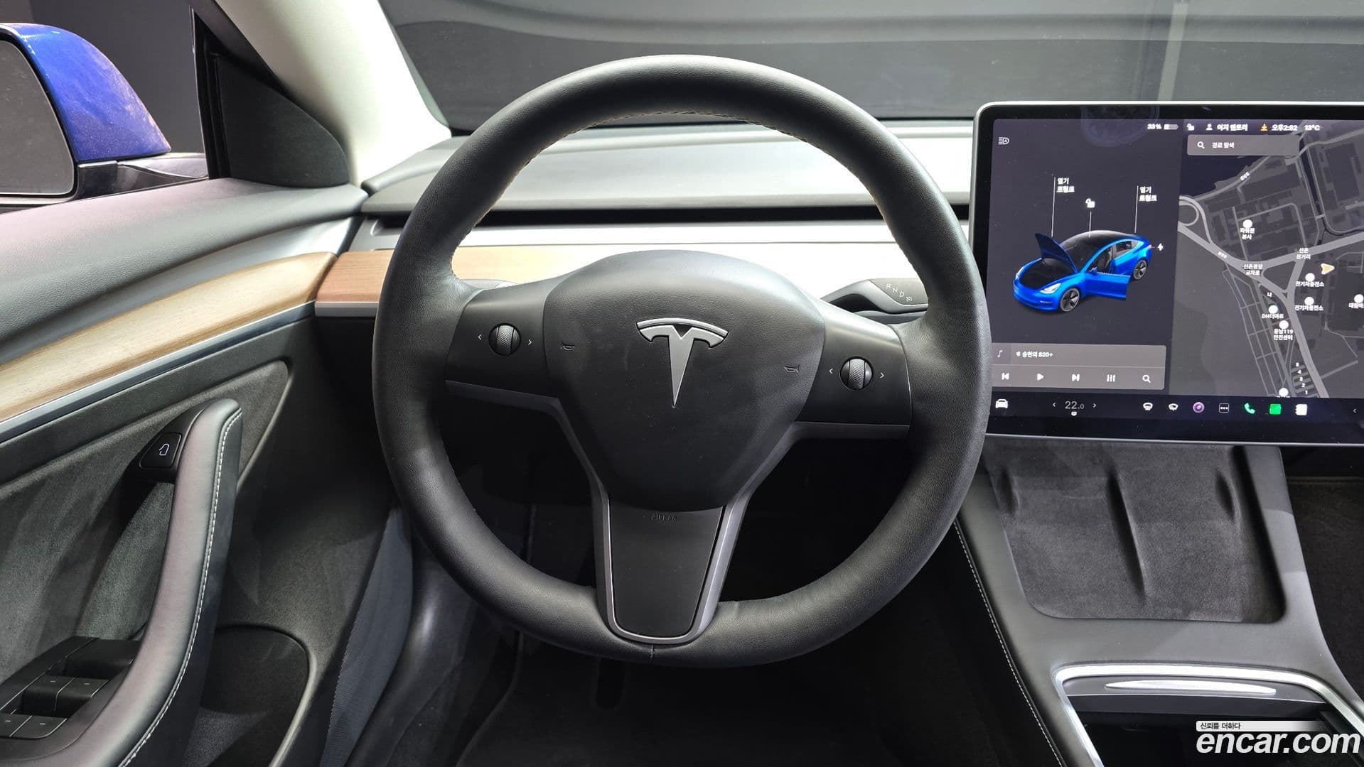 Main__Slider__Photo:Model 3 Tesla 2022.1-12