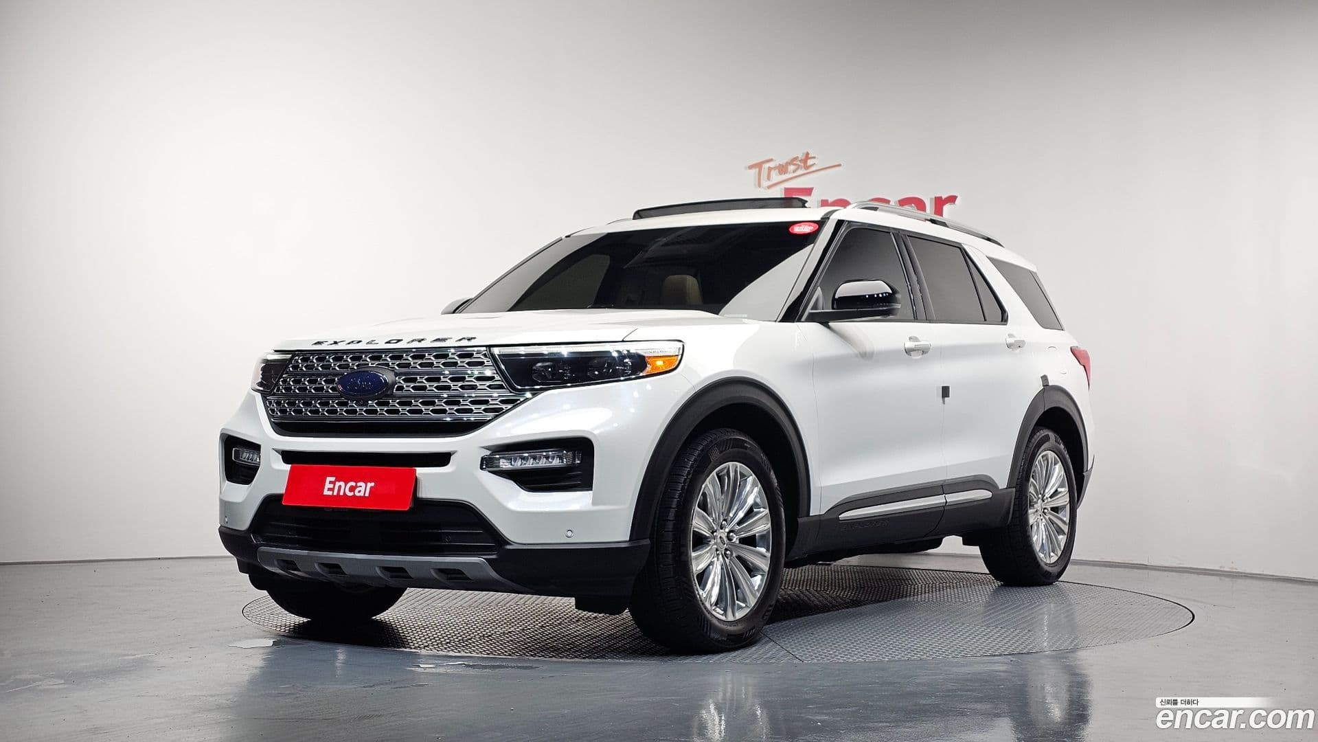 Main__Slider__Photo:Explorer Ford 2020.0-0