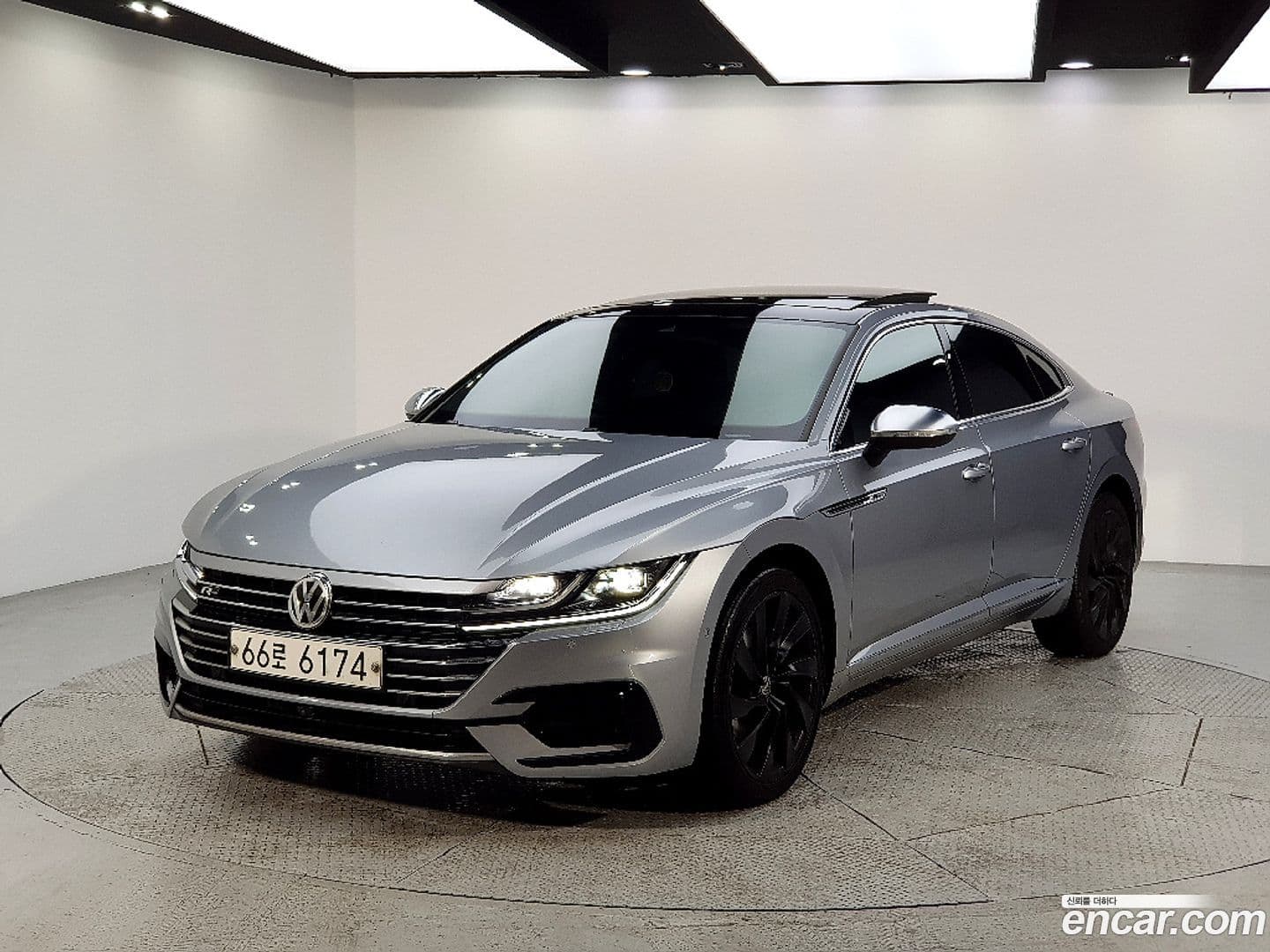 Main__Slider__Photo:Arteon Volkswagen 2019.4-0