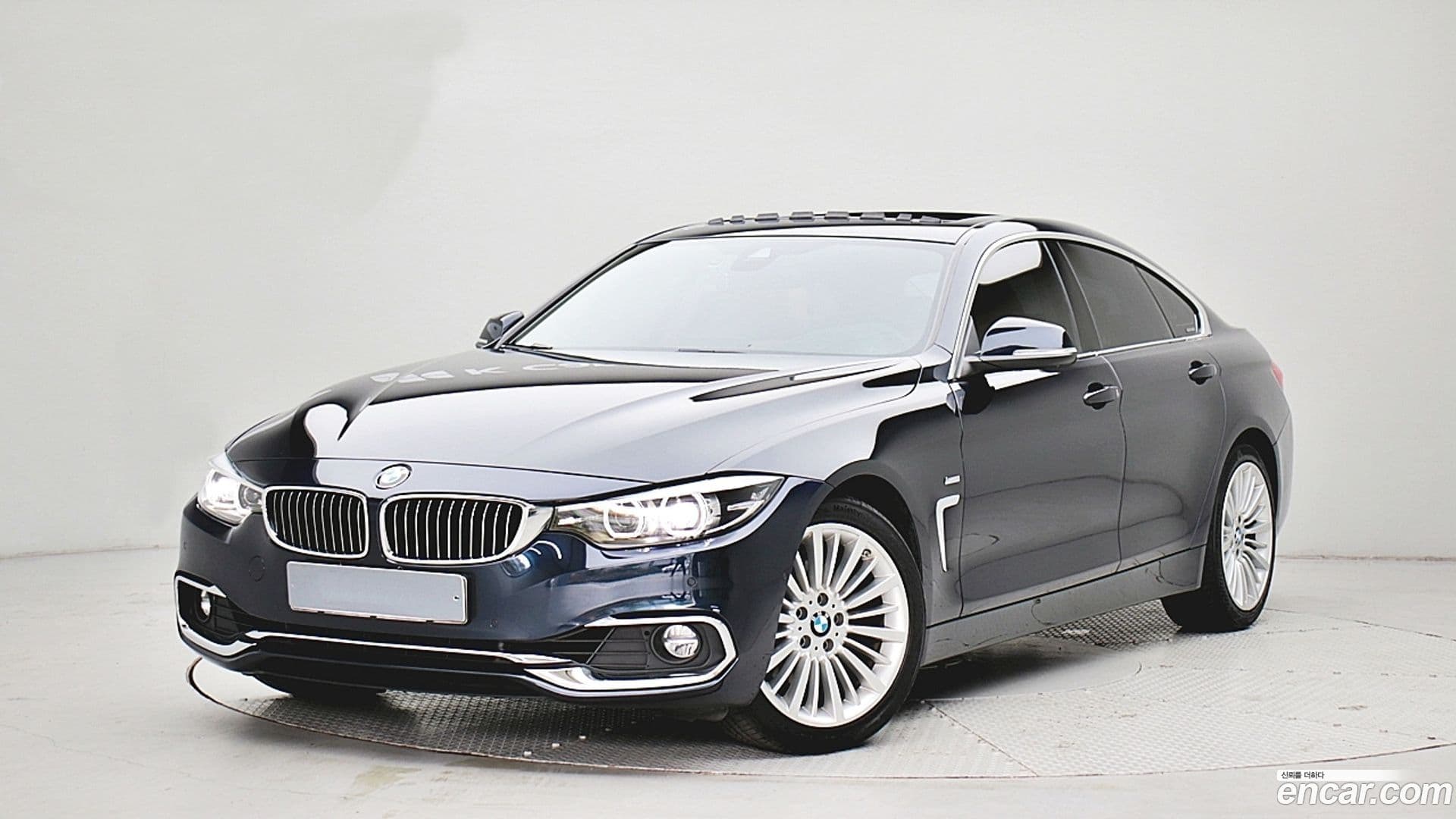 Main__Slider__Photo:4-Series BMW 2018.3-0