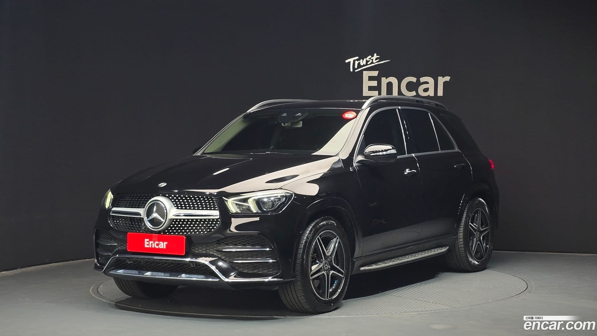 Main__Slider__Photo:GLE-Class Mercedes-Benz 2019.10-0