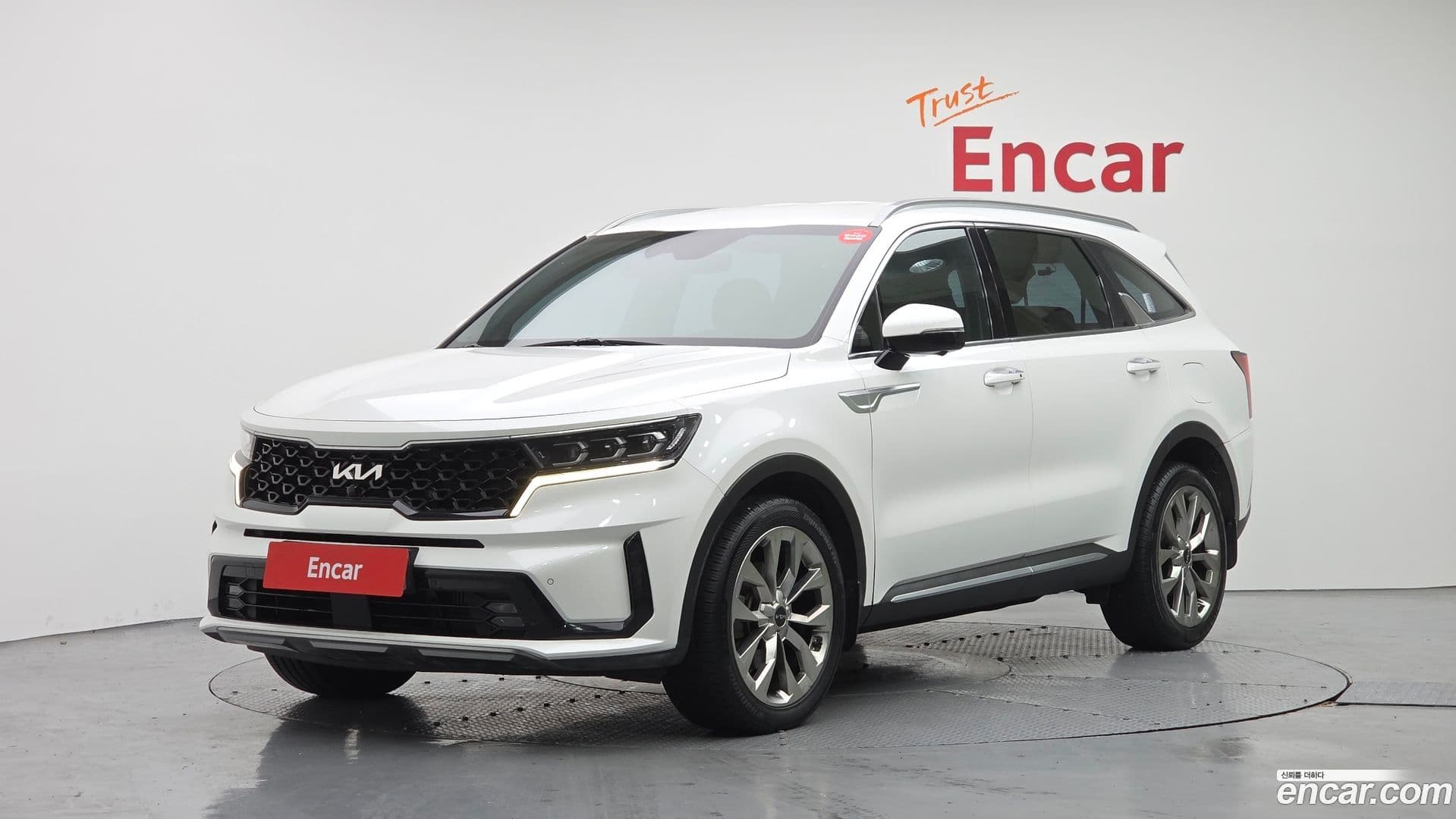 Main__Slider__Photo:Sorento Kia 2022.3-0