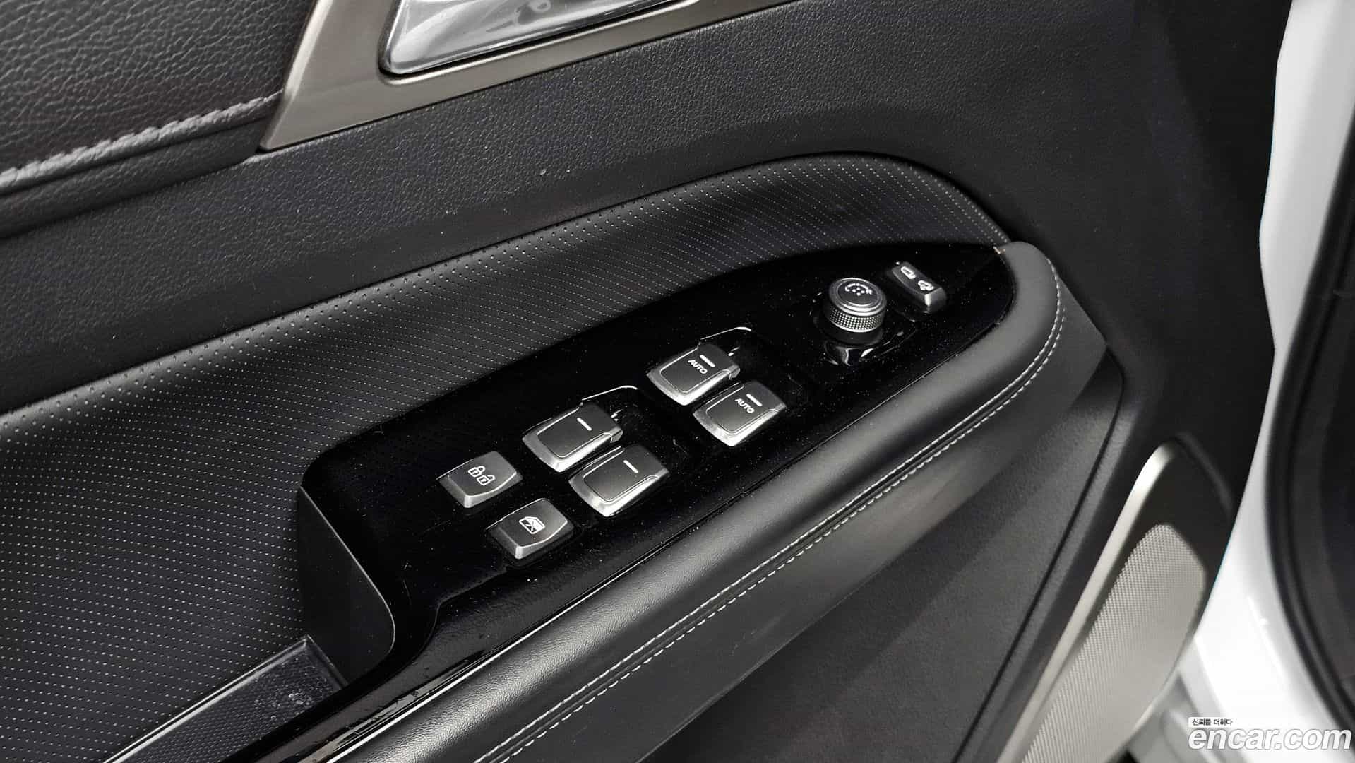Rexton KG Mobility 2018.6-OPTION-022
