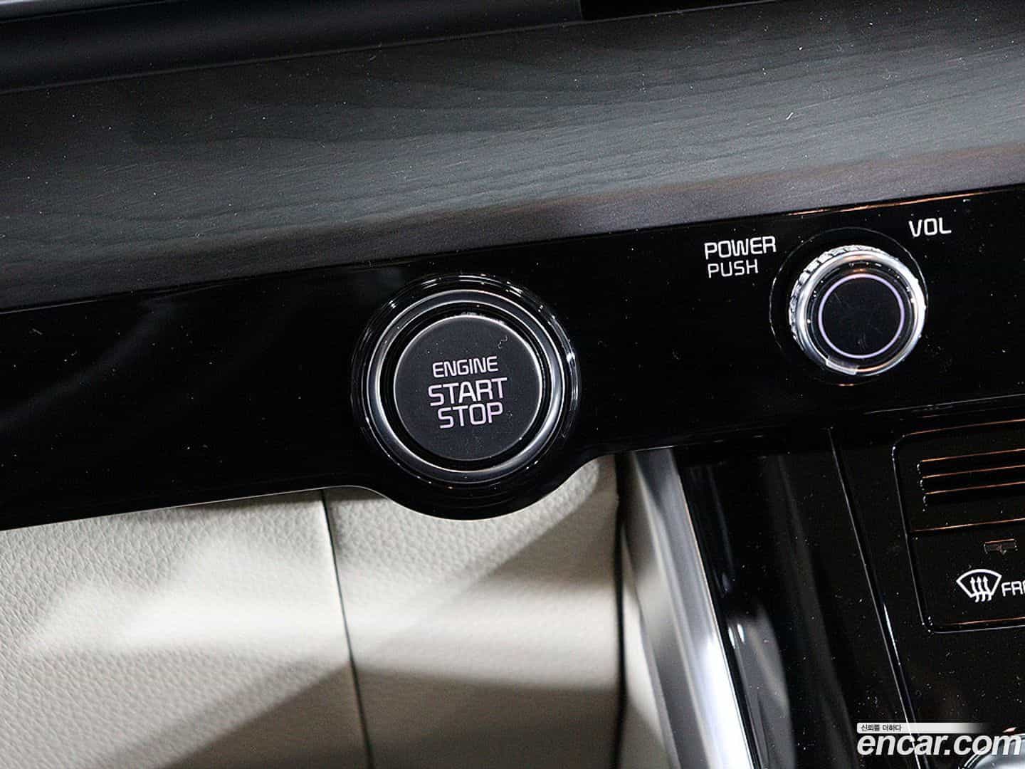 Canival Kia 2023.3-OPTION-015