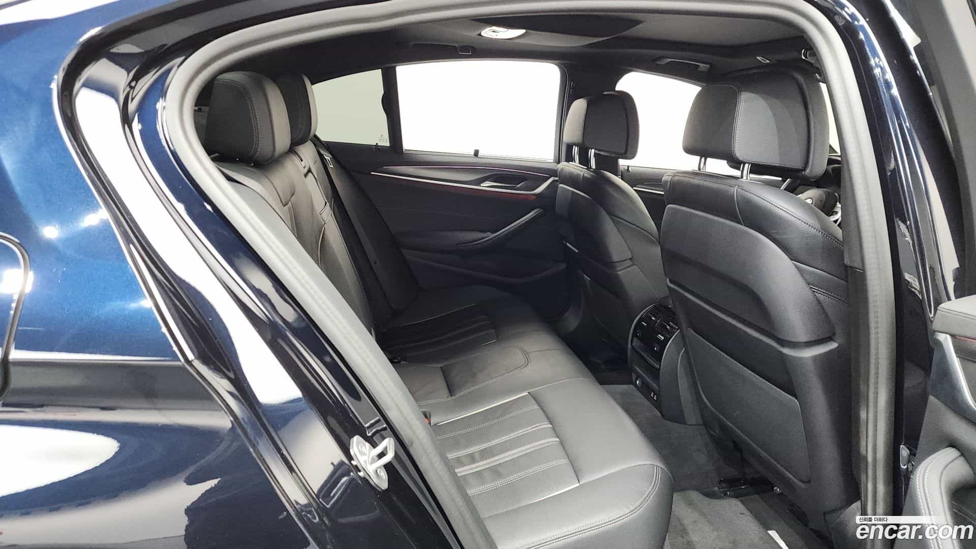 5-Series BMW 2022.6-OPTION-016