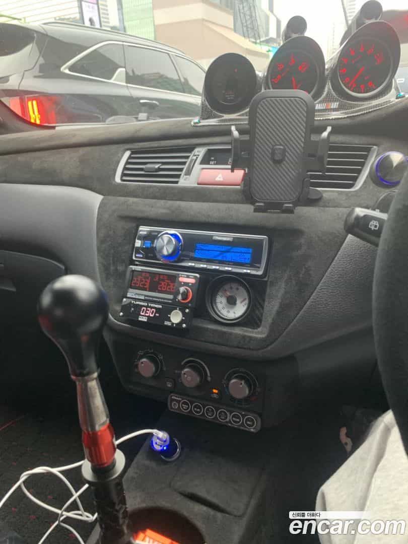 Lancer Evolution Mitsubishi 2005.11-OPTION-018