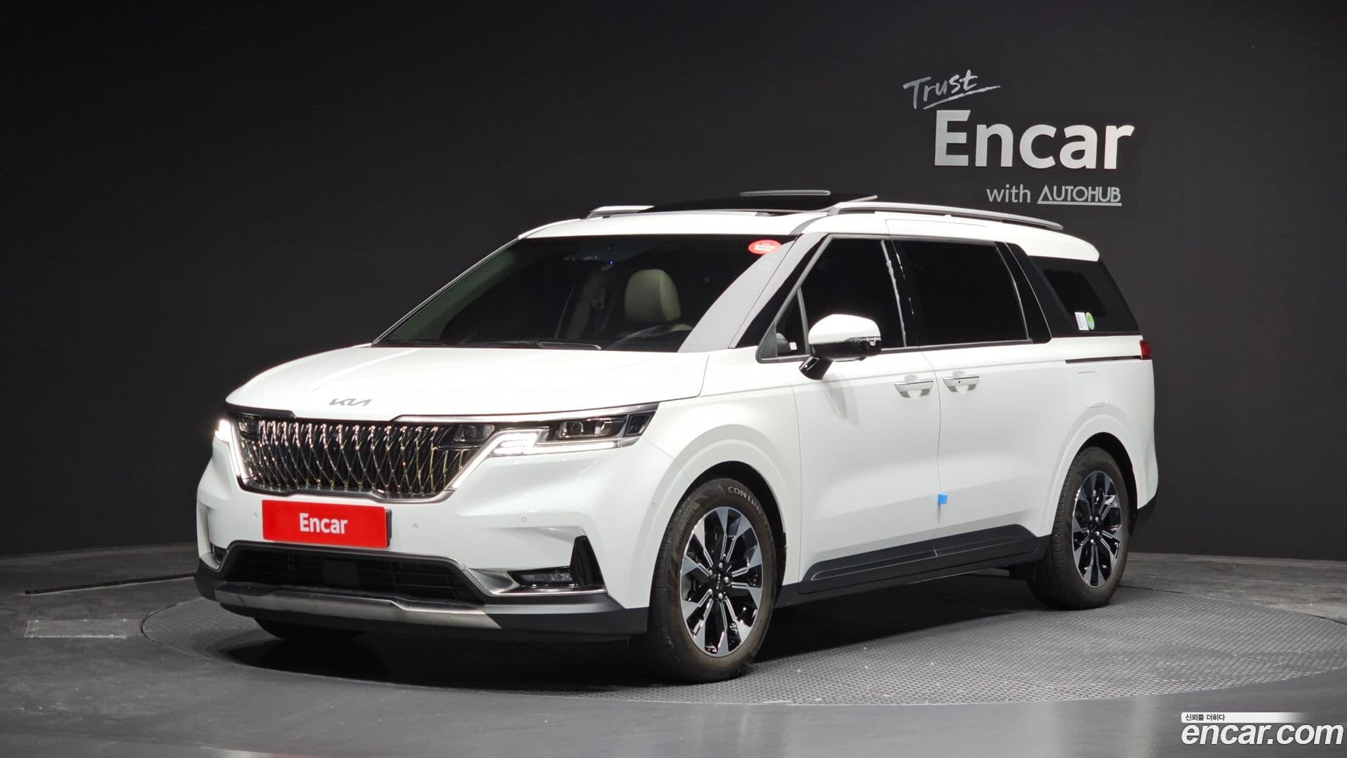 Main__Slider__Photo:Canival Kia 2021.8-0
