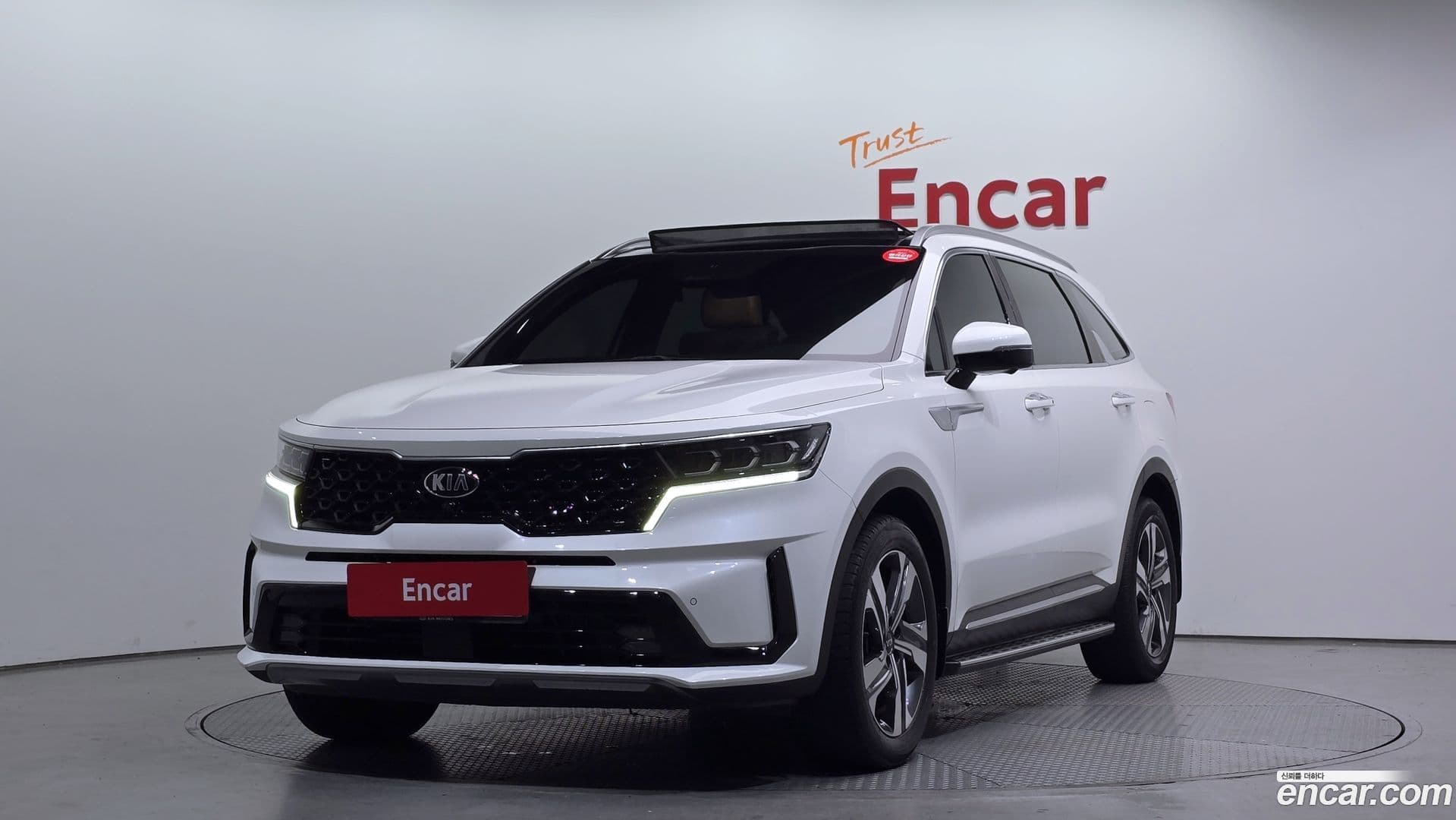 Main__Slider__Photo:Sorento Kia 2020.8-0